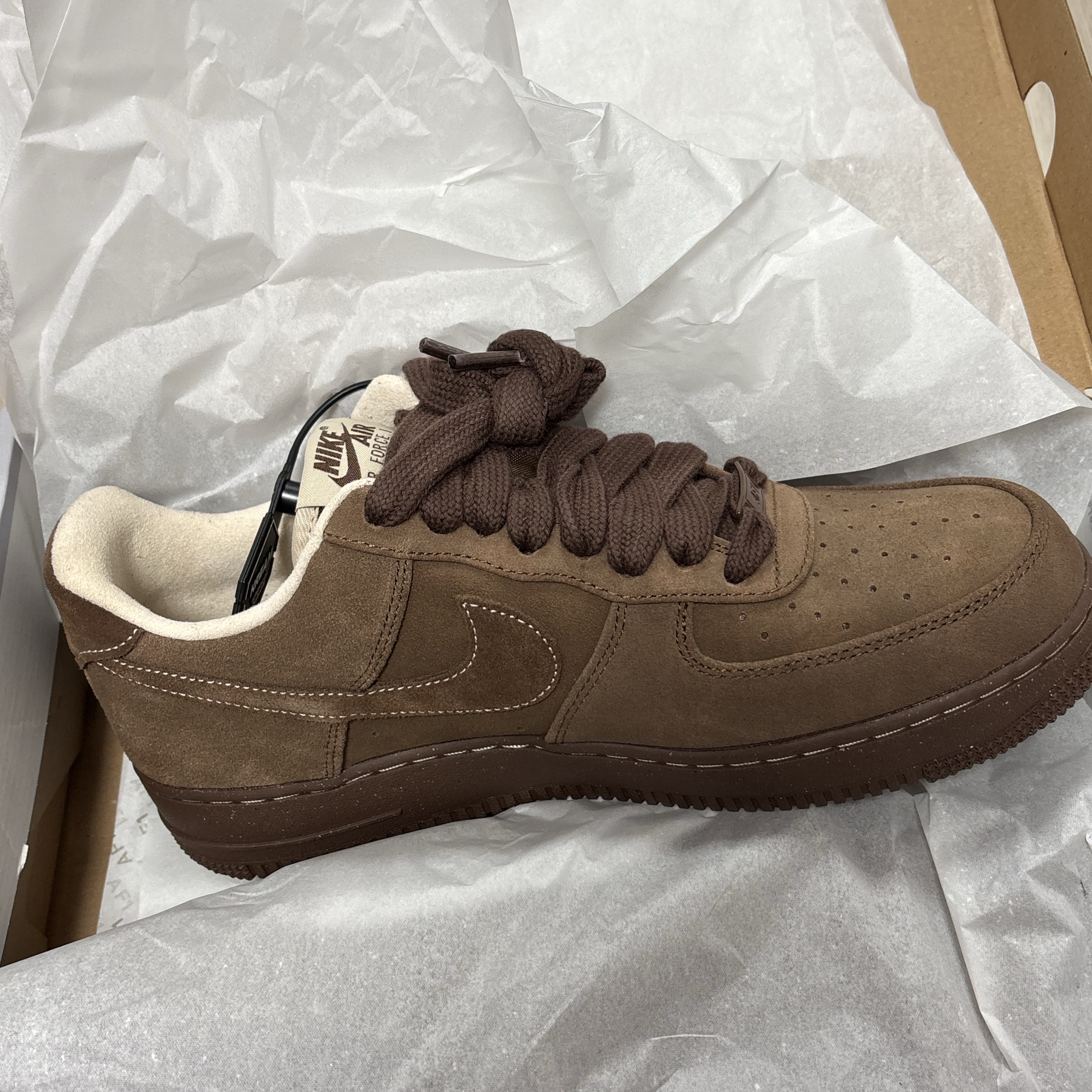 (W) Nike Air Force 1 '07 Cacao Wow 착용 스타일 - 1