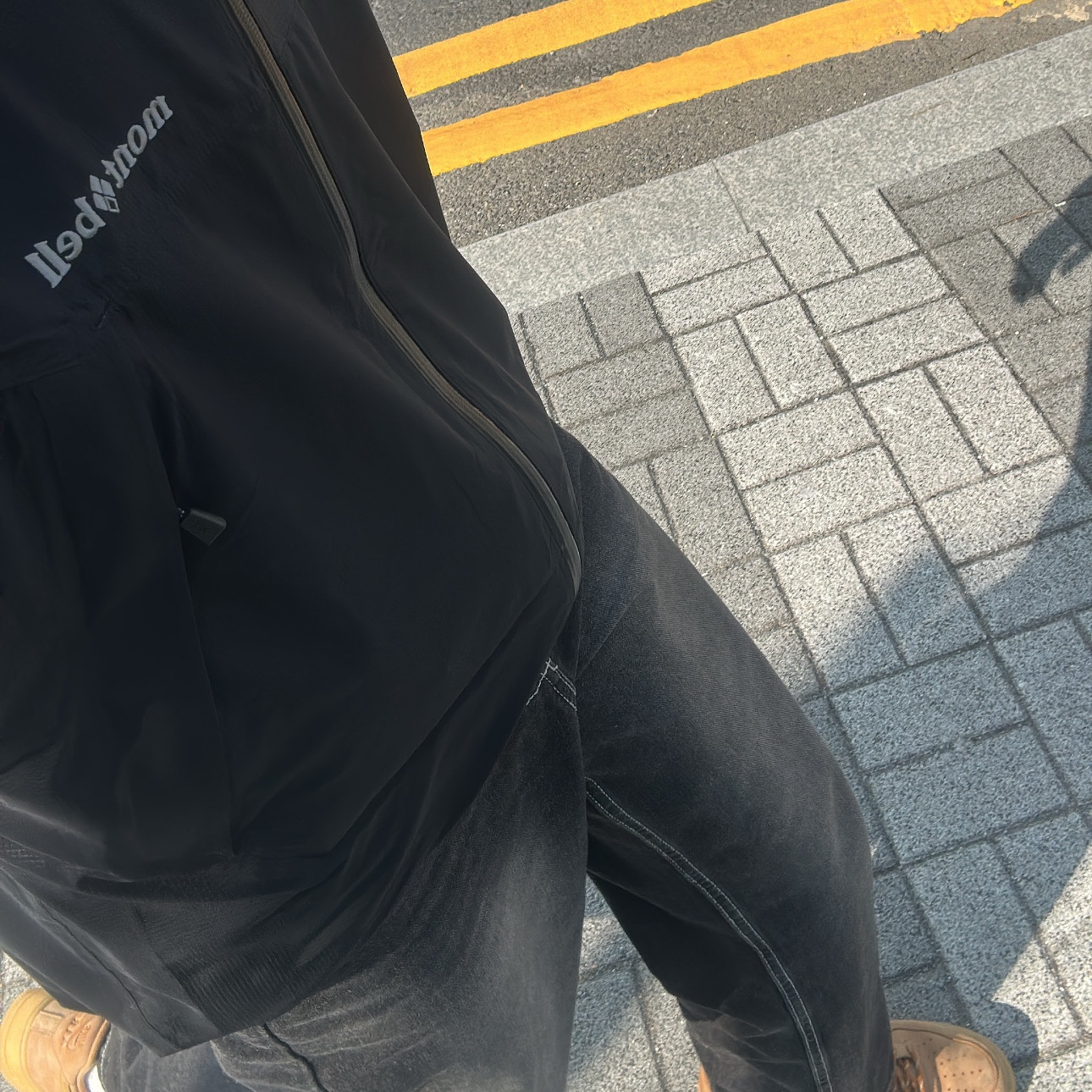 Montbell Thunder Pass Jacket Black, Nike Air Force 1 '07 WB Flax 착용 스타일