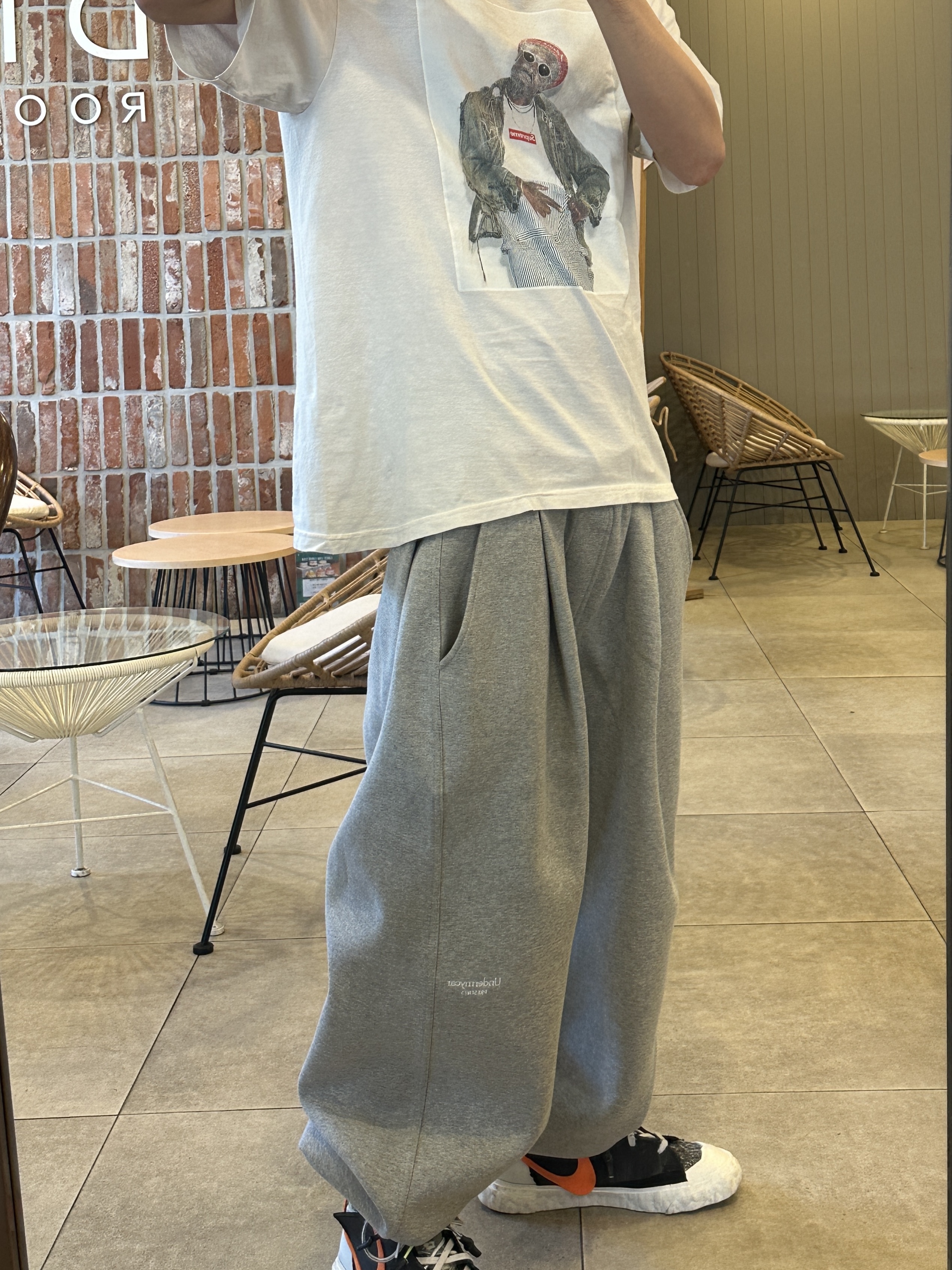 Undermycar Mu.03 Anti Fxxking Logo Play Oversized Sweat Jogger Melange Gray, Nike x Readymade Blazer Mid Black 착용 스타일 - 3