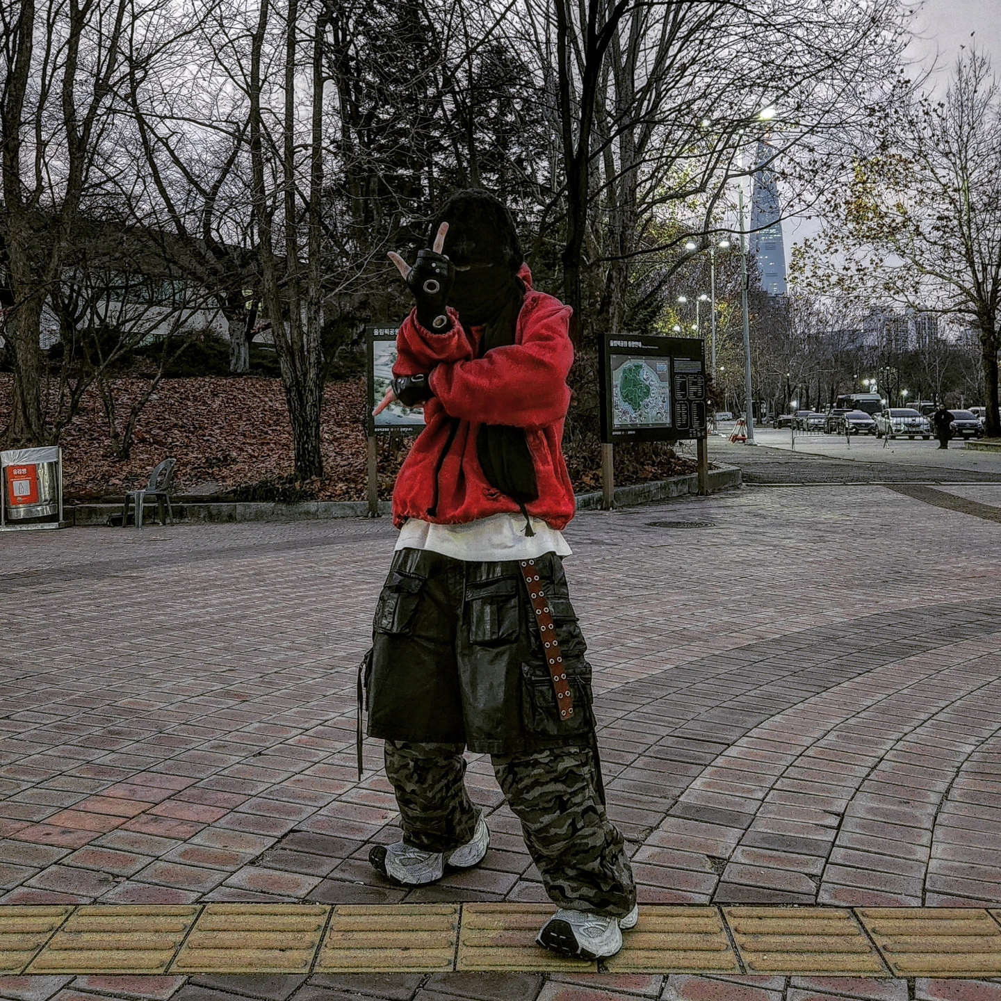Thug Club Rock Hoodie Red, Surgery Leather Patch Fur Beanie Black 착용 스타일