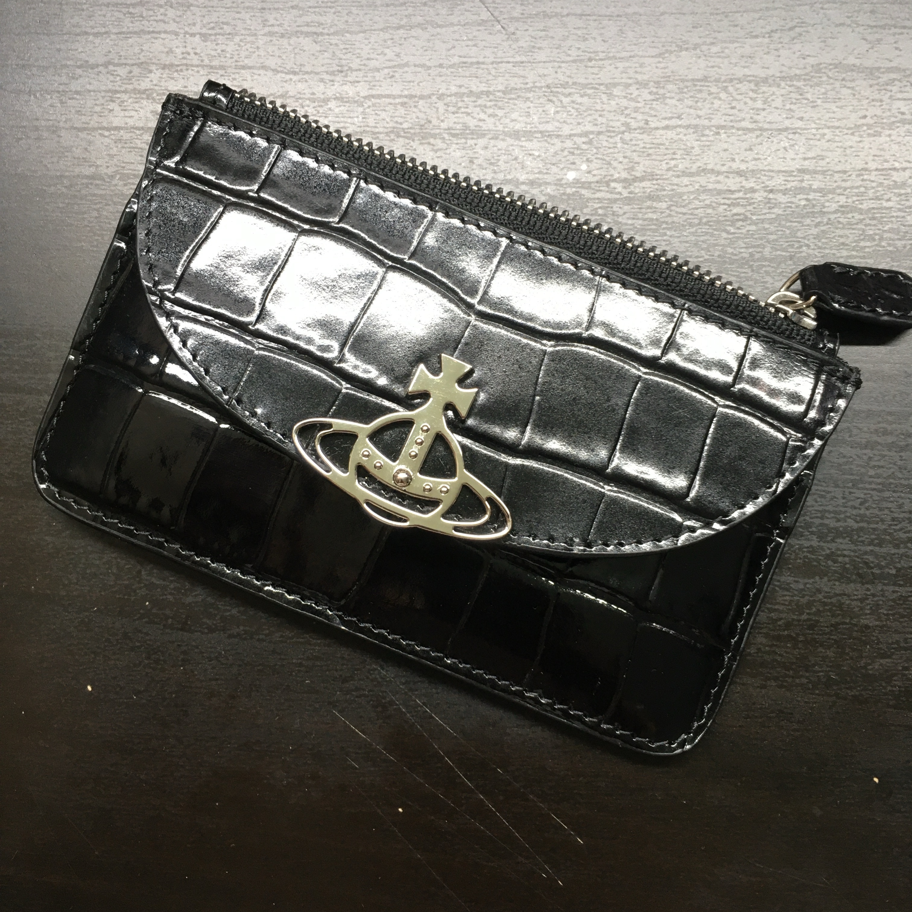 Vivienne Westwood Half Moon Croco Effect Card Holder Black 착용 스타일 - 3