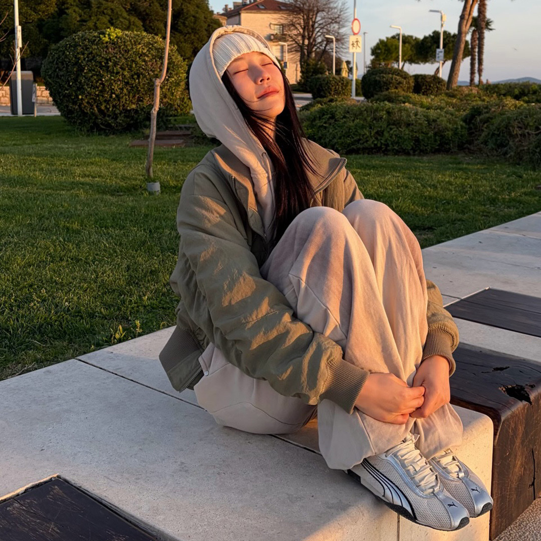 Thevinylhouse Dyed Sweat Pants Beige, Puma H-street OG Ivory Silver 착용 스타일