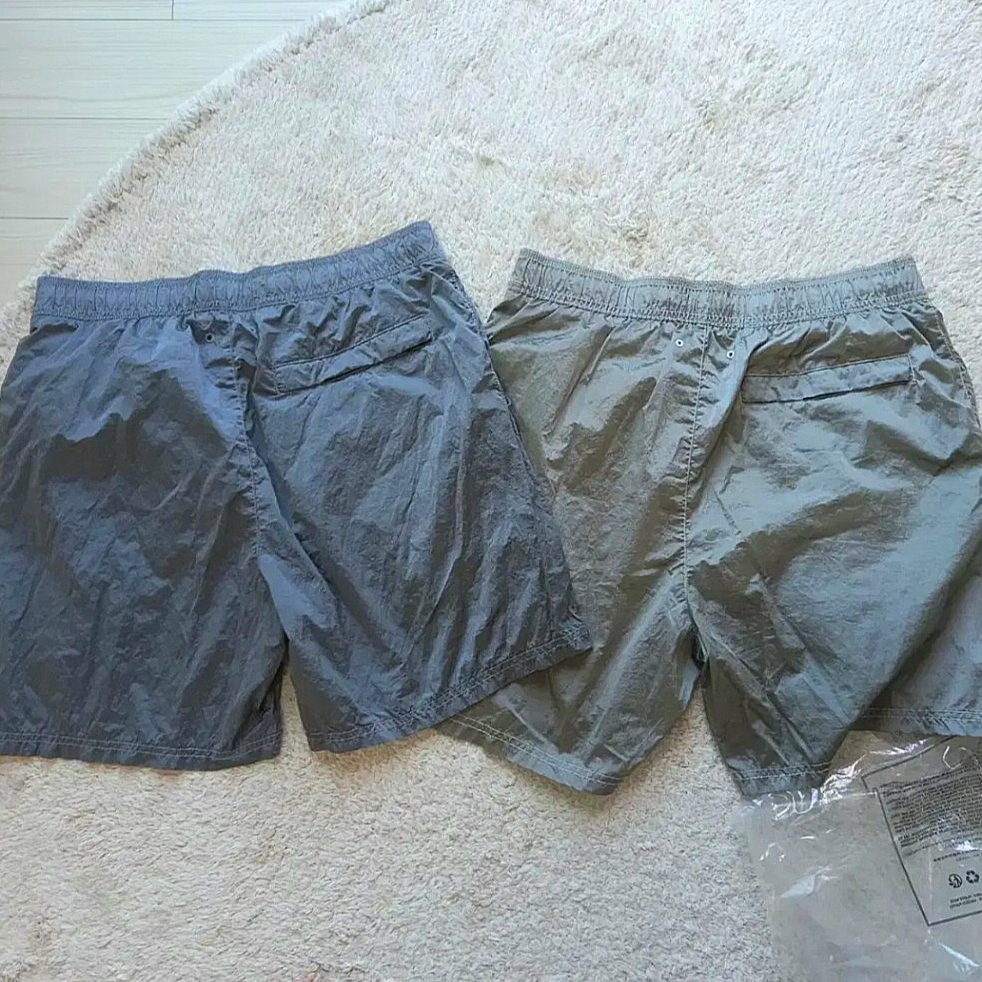 Stone Island B0943 Nylon Metal Swimming Trunk Sky Blue - 24SS, Stone Island B0943 Nylon Metal Swimming Trunk Ice - 23SS 착용 스타일 - 2