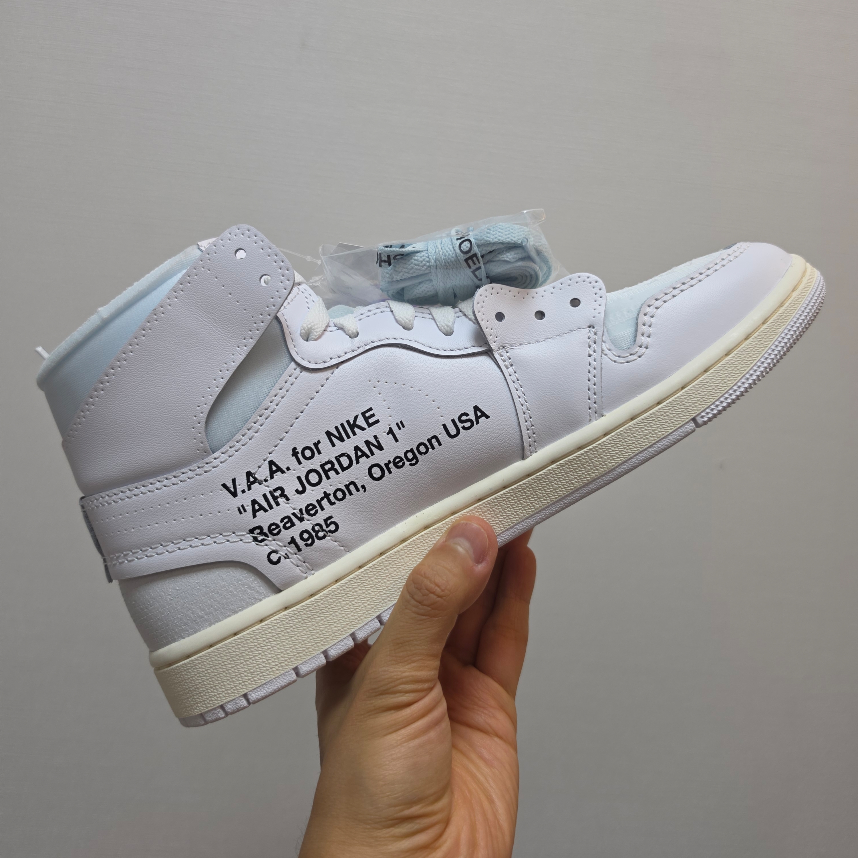 Jordan 1 x Virgil Abloh Archive Retro High Alaska White 착용 스타일 - 7