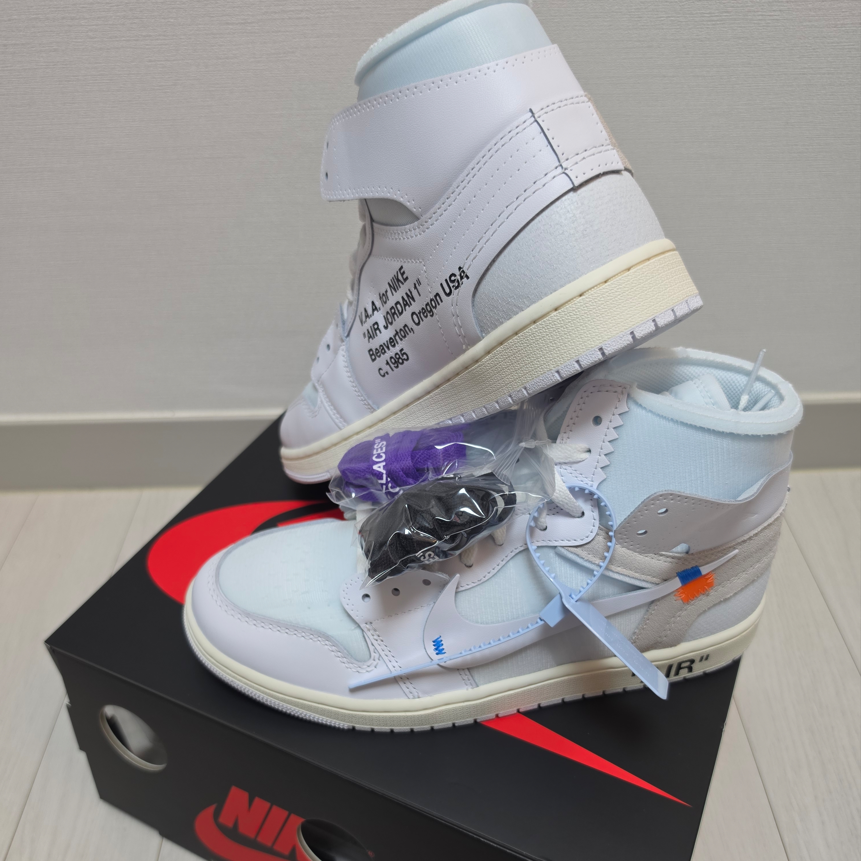 Jordan 1 x Virgil Abloh Archive Retro High Alaska White 착용 스타일 - 2