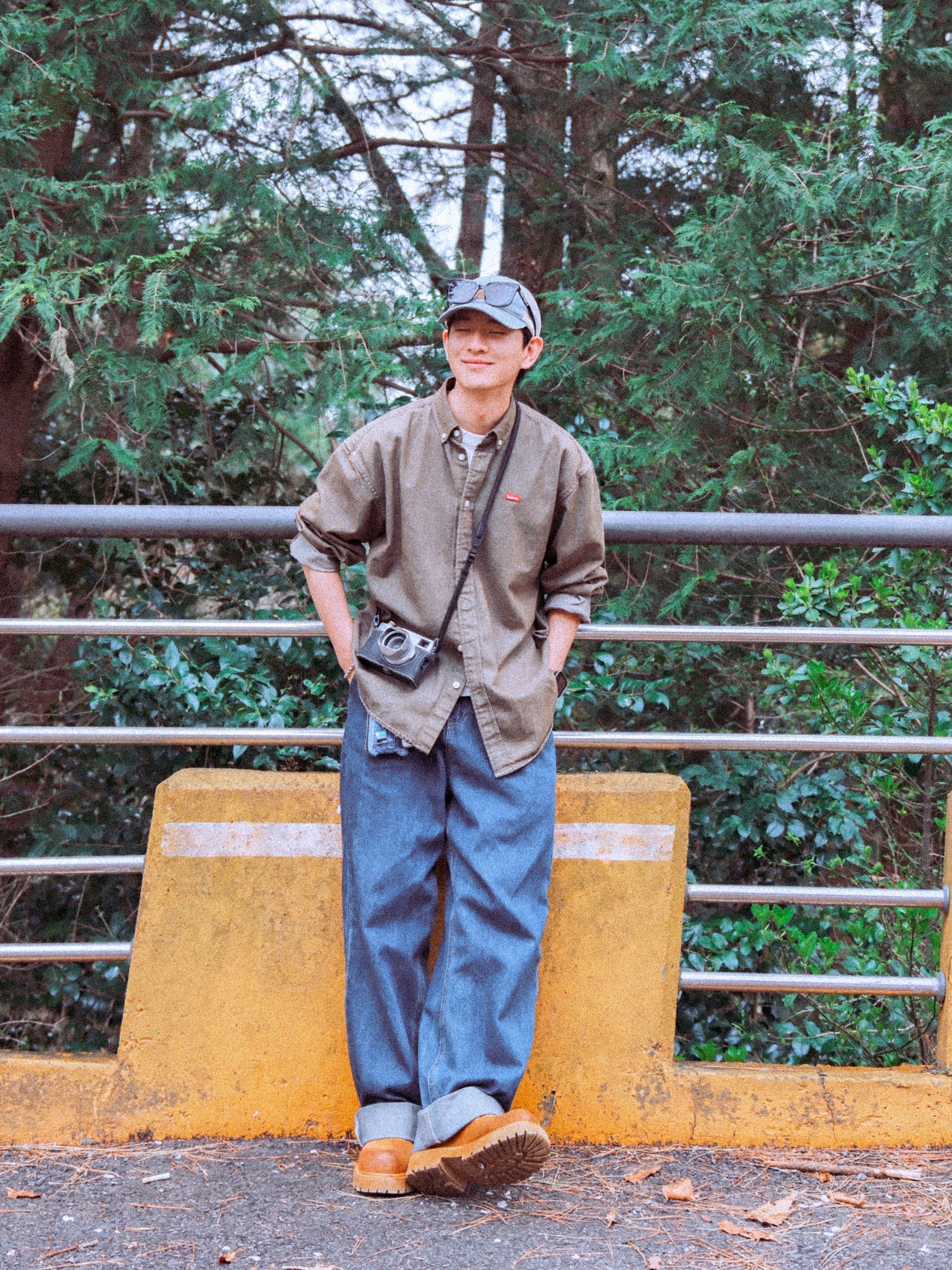 Supreme Small Box Denim Shirt Olive - 25SS 착용 스타일