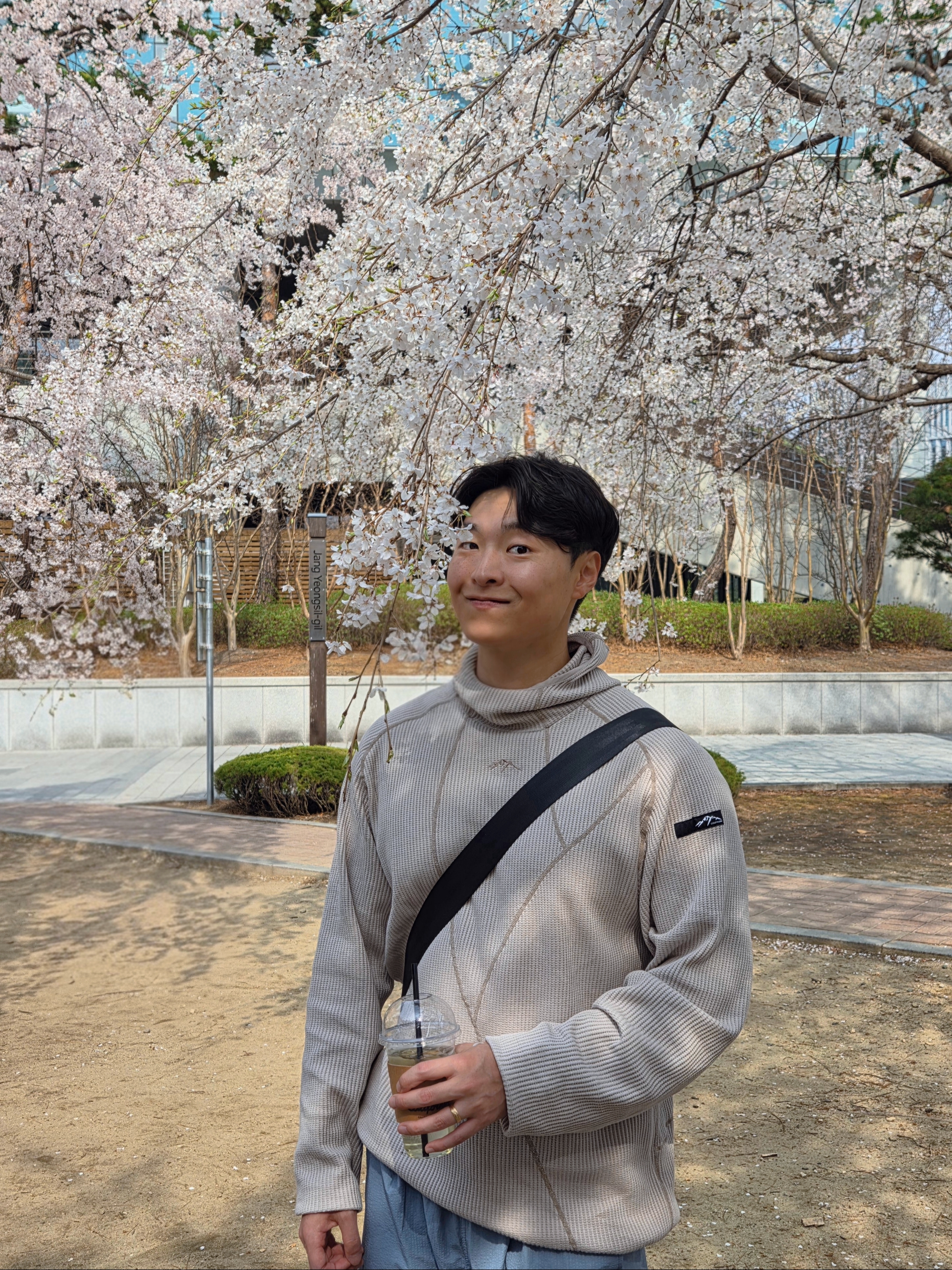 COLDWARM Waffle Warmer Hoodie (Mocha Color), FREITAG Boutique Unisex F41 HAWAII FIVE-O 0822 Messenger Bag 착용 스타일 - 1