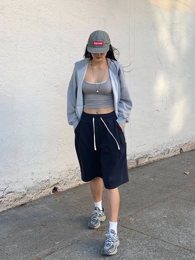 Knitted Bermuda Traning Half Pants Navy 착용 스타일