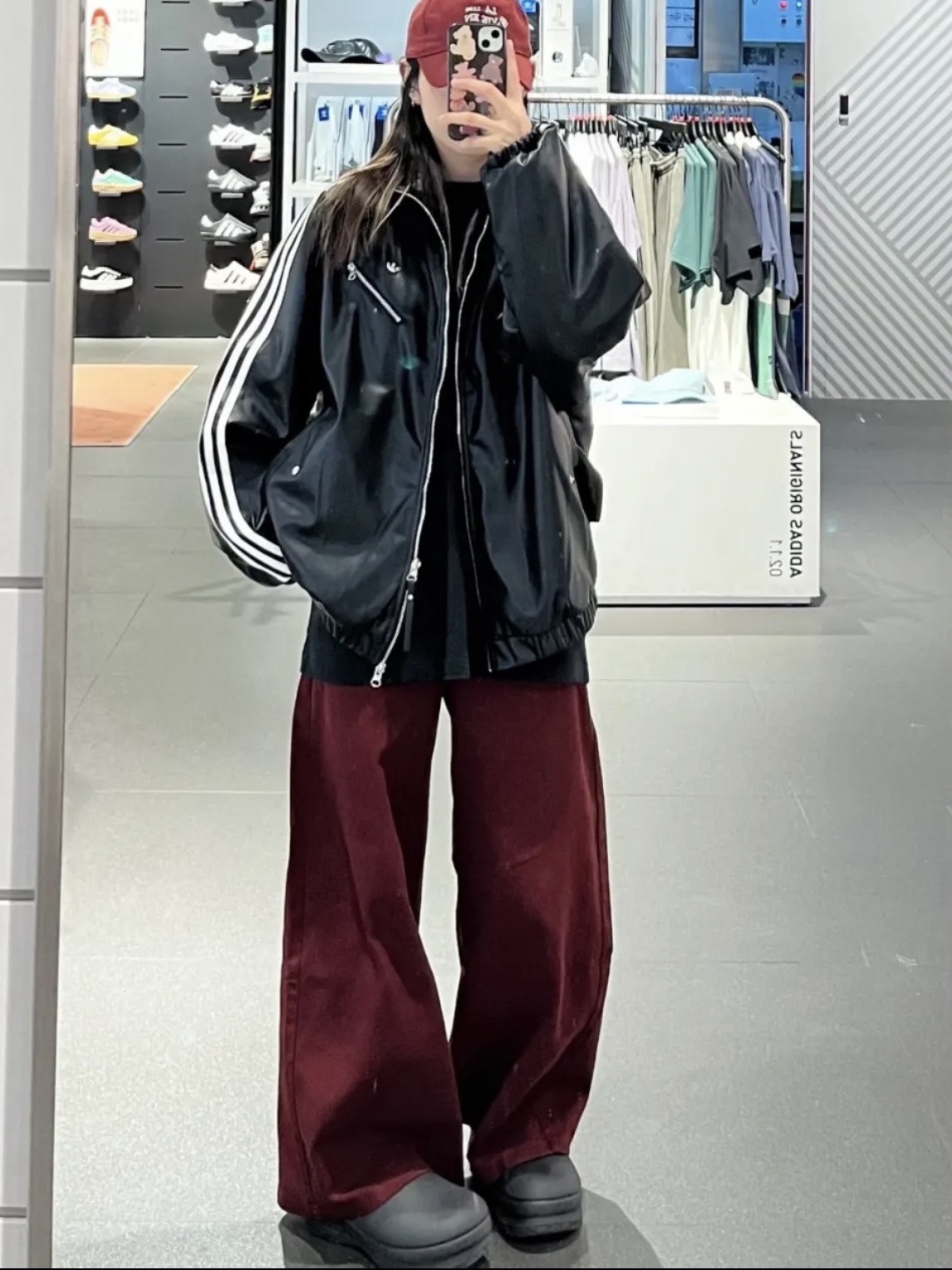 (W) Adidas Sports PUL Jacket Black Cloud White - KR Sizing, Adidas Faux Leather Adicolor 3S Loose Firebird Tracksuit Jacket Black - KR Sizing 착용 스타일 - 2