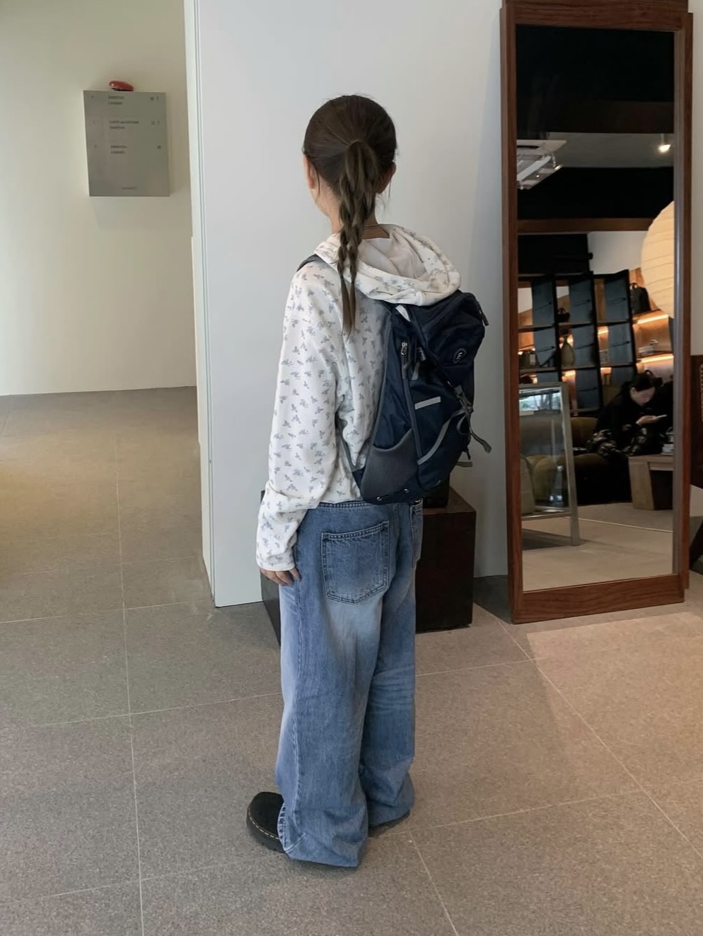 Minitmute Bask Backpack 11L Gray, Dr. Martens Zebzag Mules Black 착용 스타일 - 1