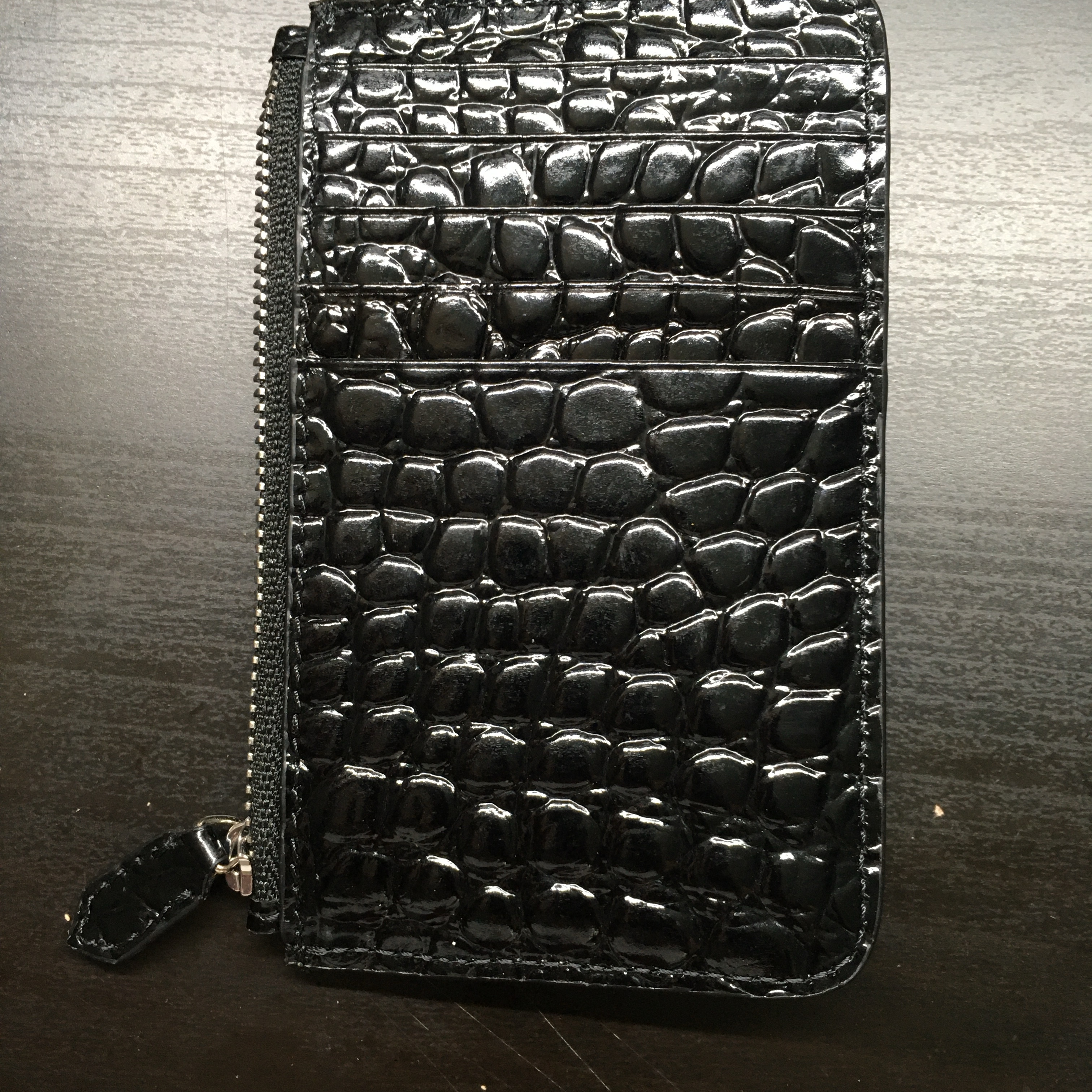Vivienne Westwood Half Moon Croco Effect Card Holder Black 착용 스타일 - 4
