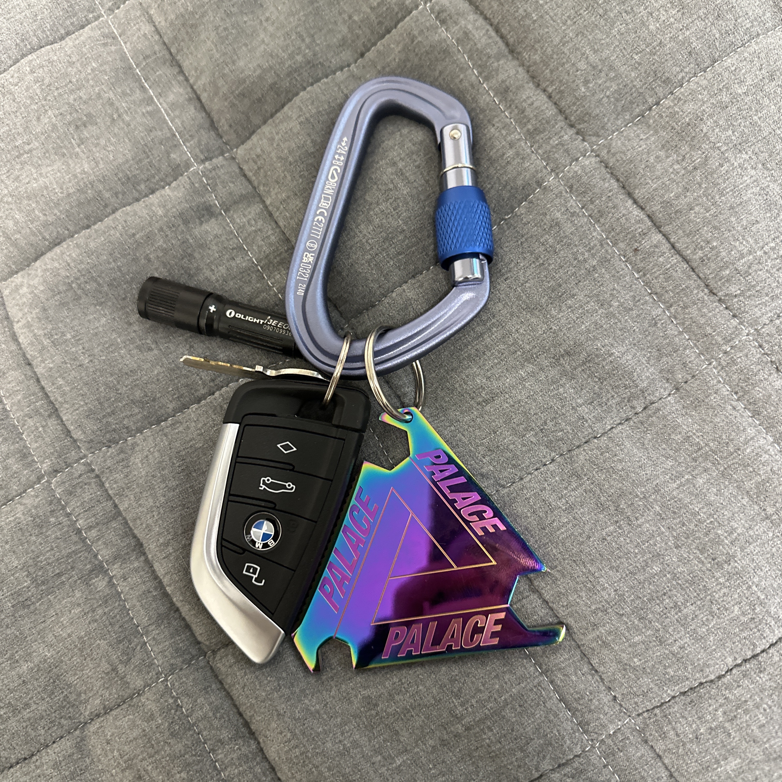 Palace Skate Tool Purple Iridescent - 24FW 착용 스타일