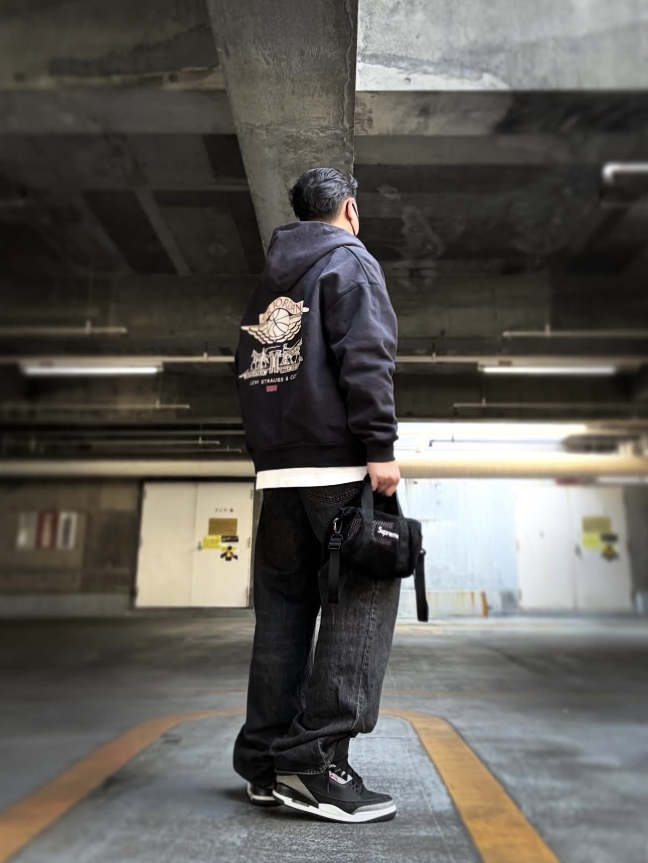 Levi's x Jordan Baggy Jean Black 착용 스타일 - 1