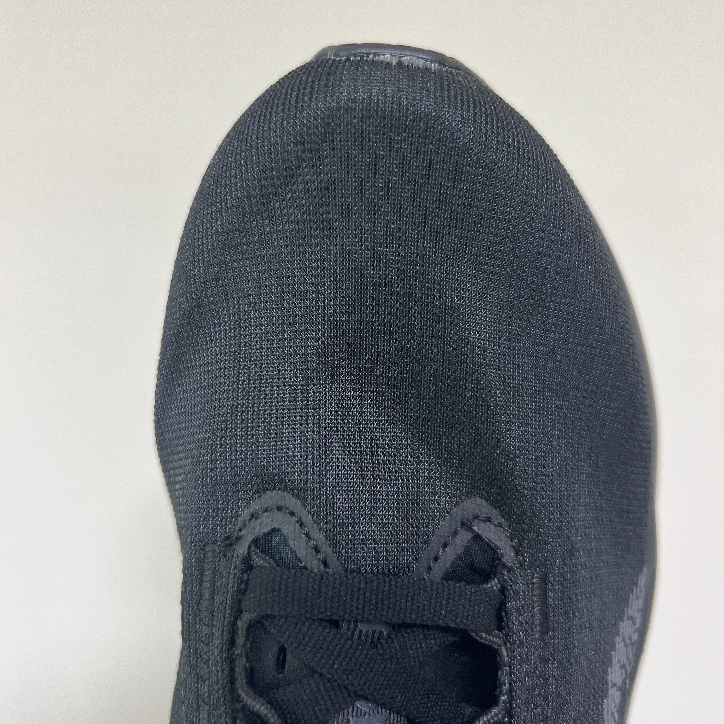 Asics Novablast 5 Black Carrier Grey 착용 스타일 - 4