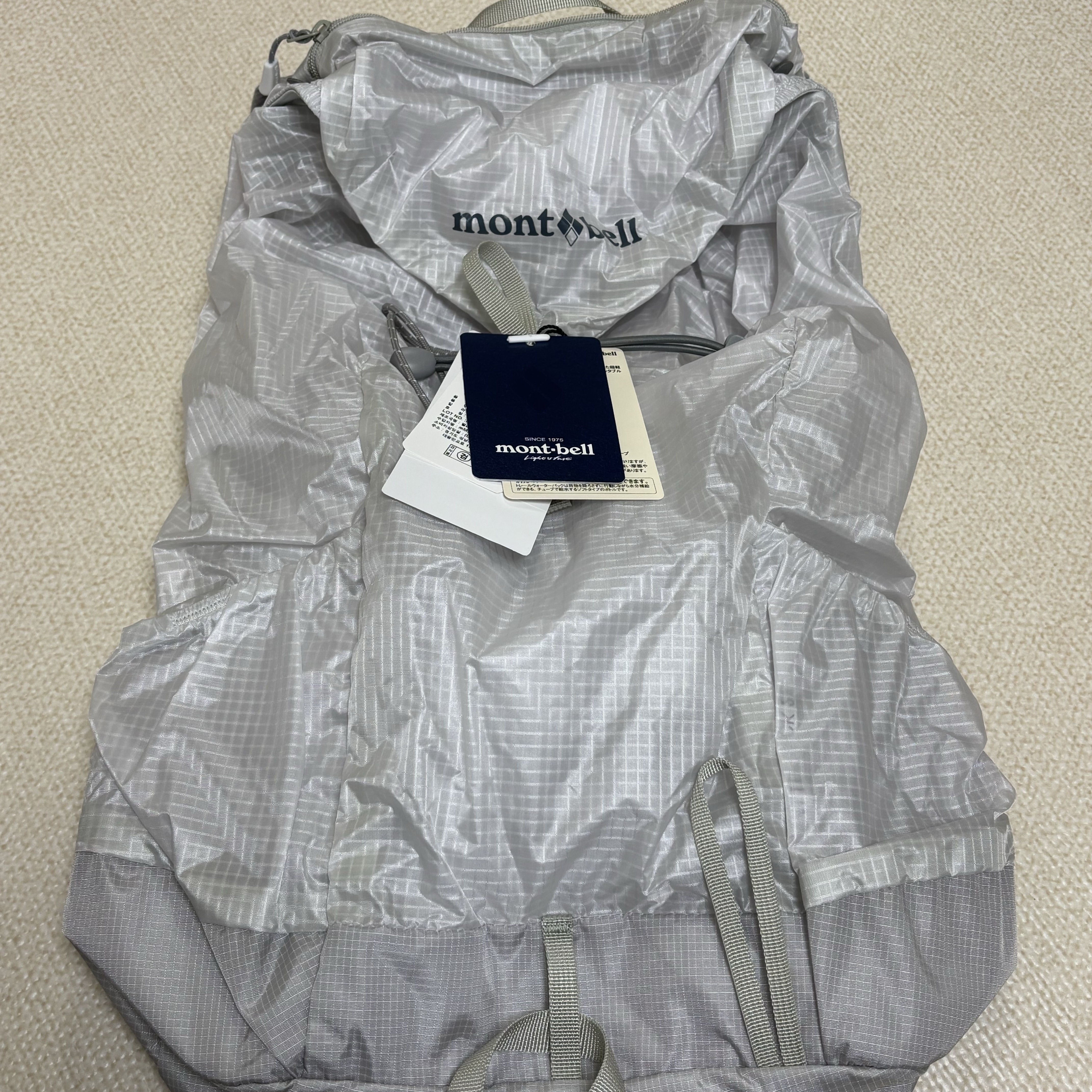 Montbell Versalite Pack 20 Backpack Ice White 착용 스타일 - 2