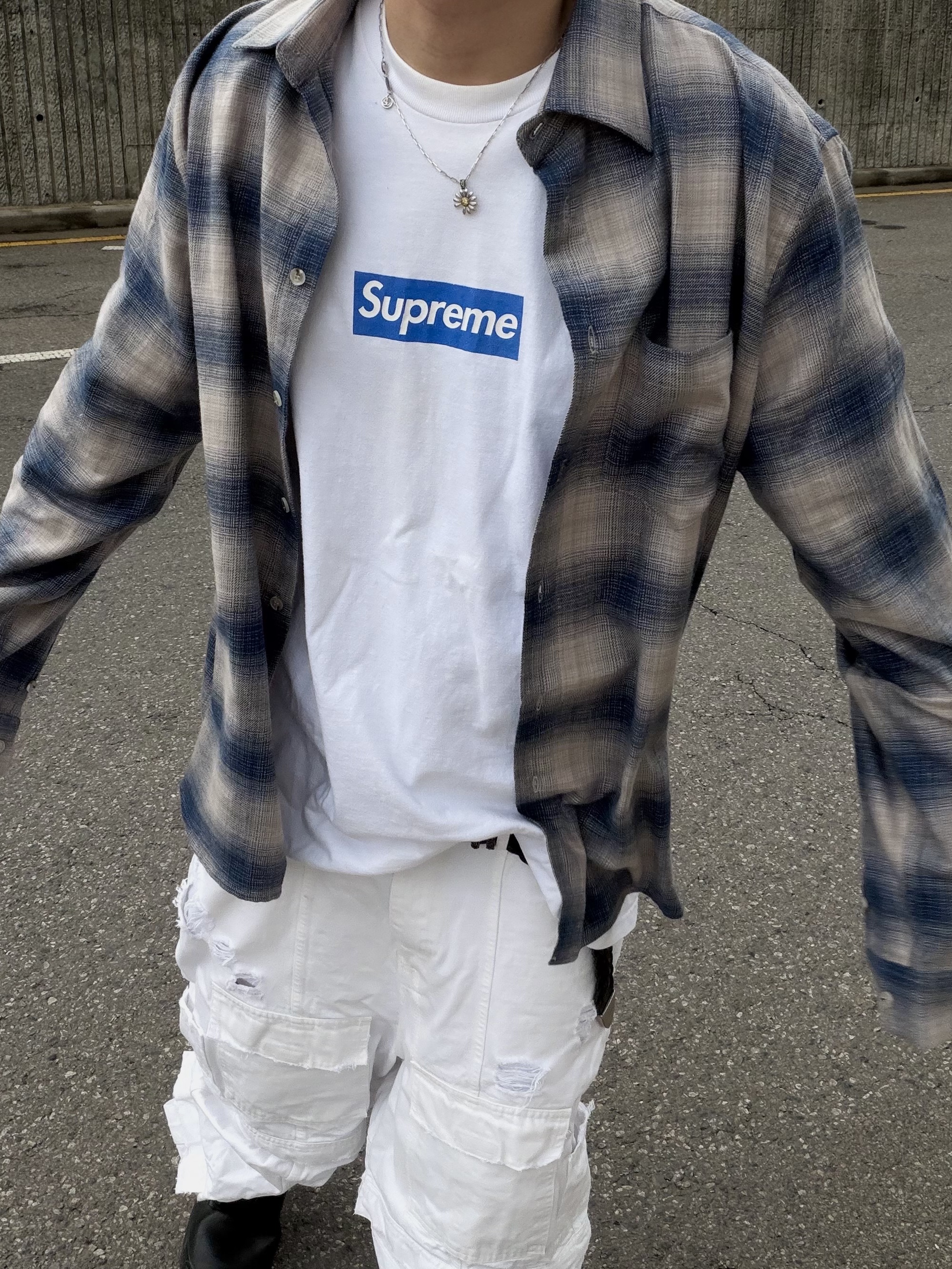 Jacob & Co x Peaceminusone Pendant Sterling Silver & Yellow Gold, Supreme Seoul Box Logo T-Shirt White - 23FW 착용 스타일 - 1