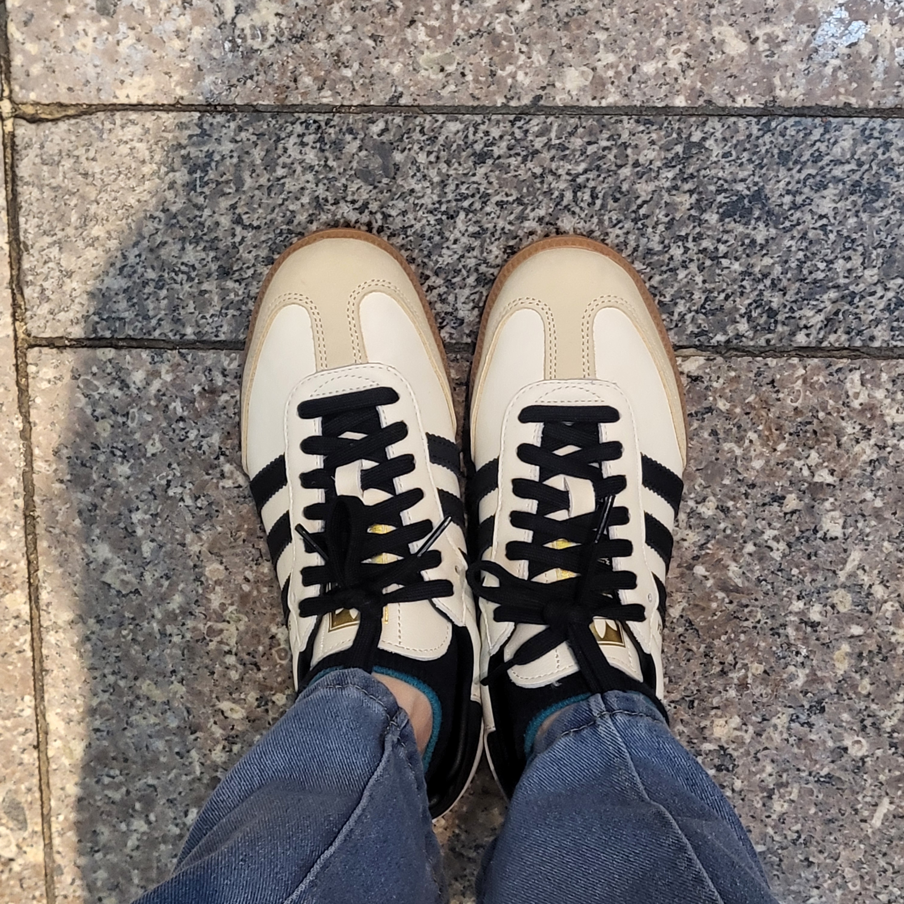 (W) Adidas Samba OG Cream White Core Black 착용 스타일