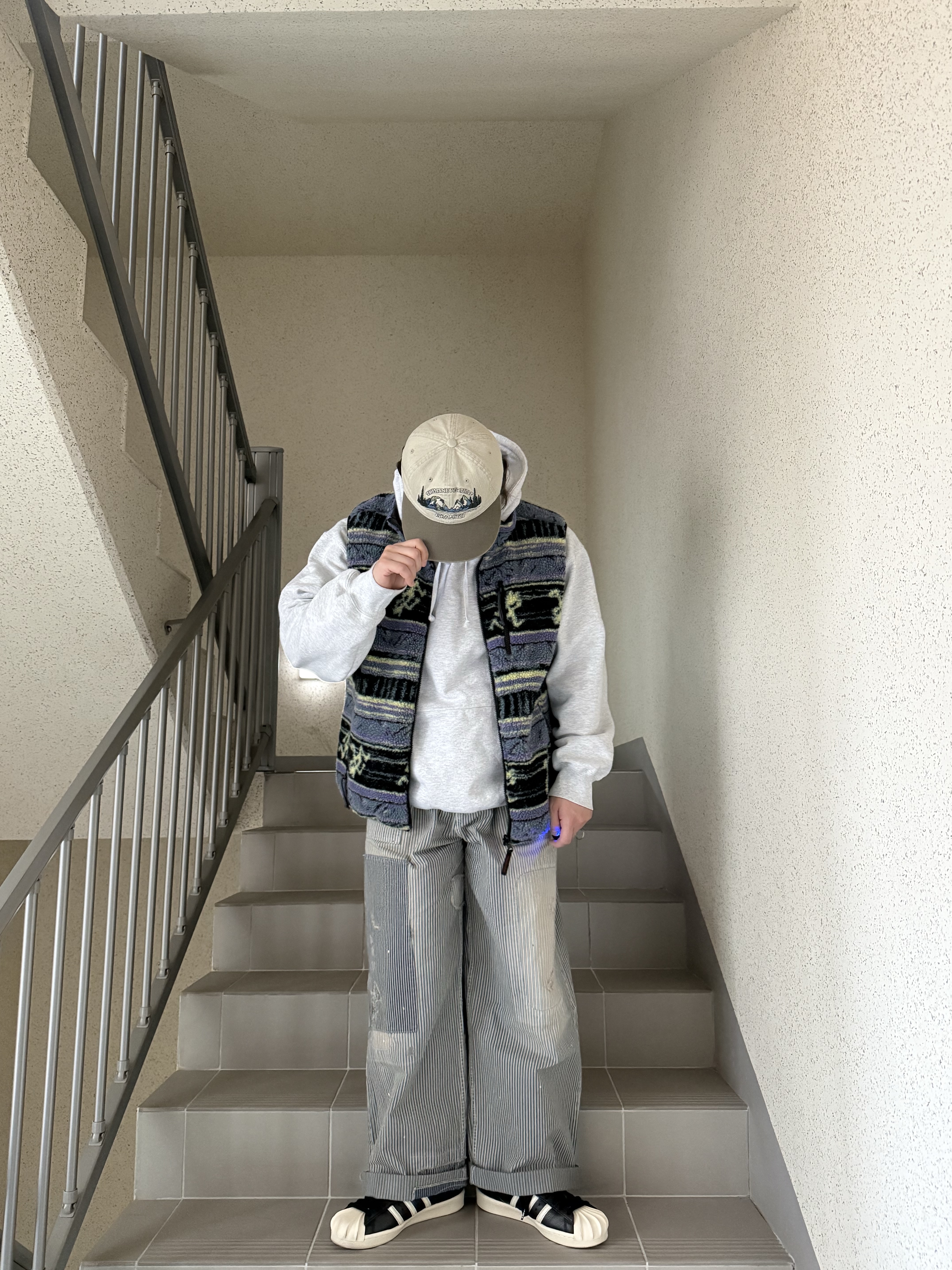 Adidas x Thug Club Superstar Vintage Core Black Cream White 착용 스타일 - 4