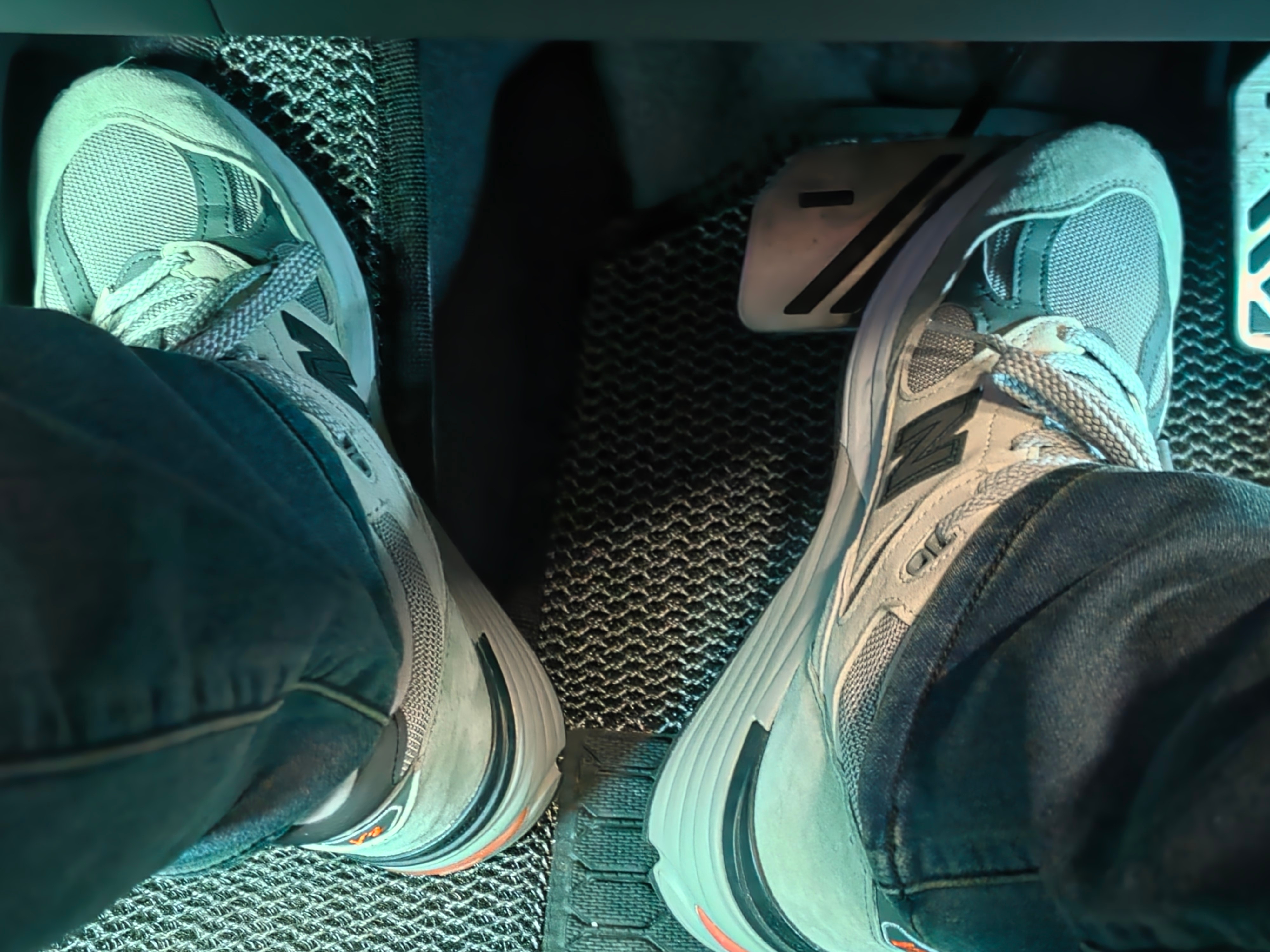 New Balance 991v2 Made in UK Pelican Abbey Stone 착용 스타일 - 1