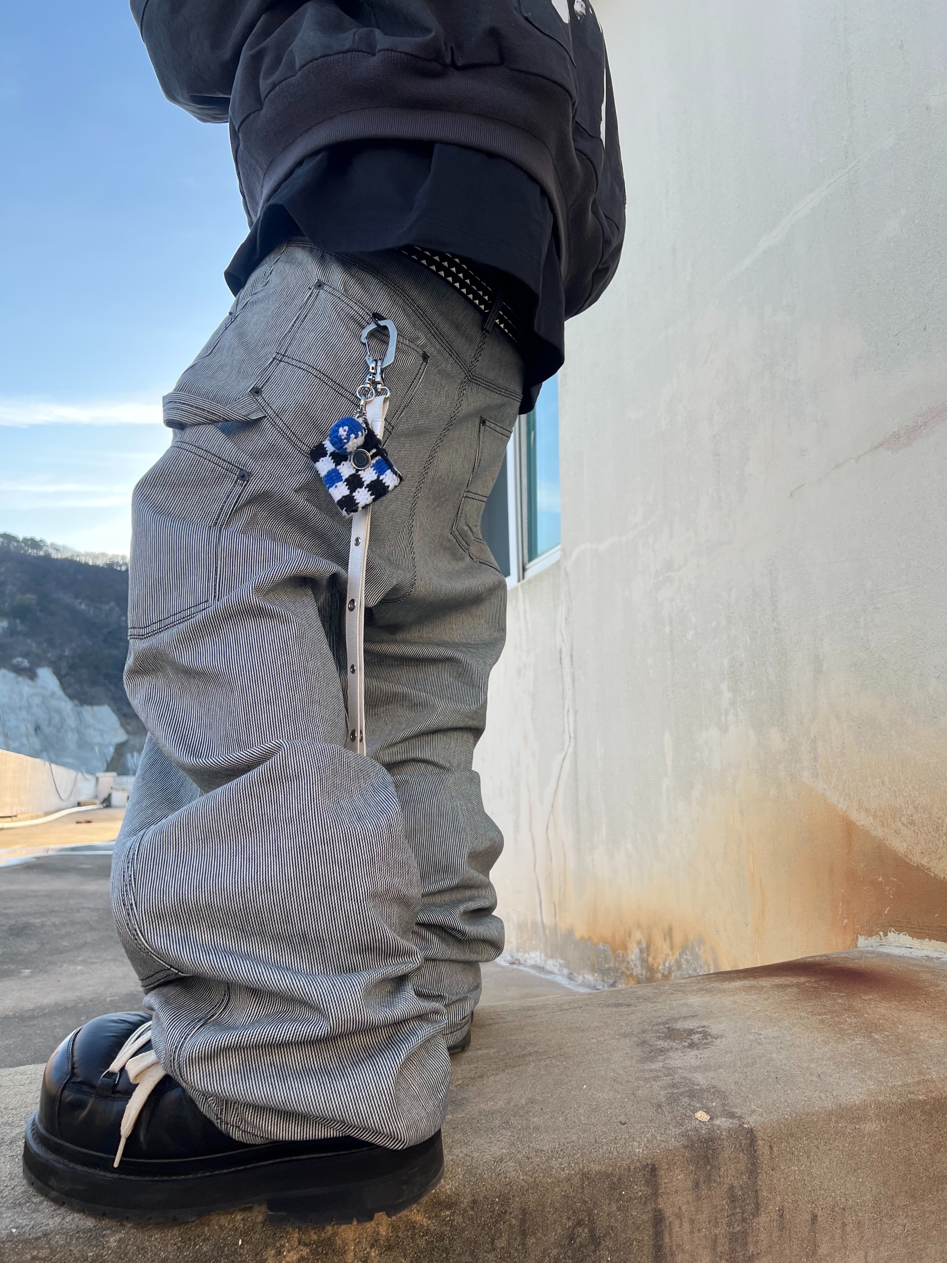 MJD Cowboy Canvas Harrington Jacket Charcoal, Undermycar Stripe Engineers Double Knee Work Pants Black Stripe - 24FW 착용 스타일 - 3