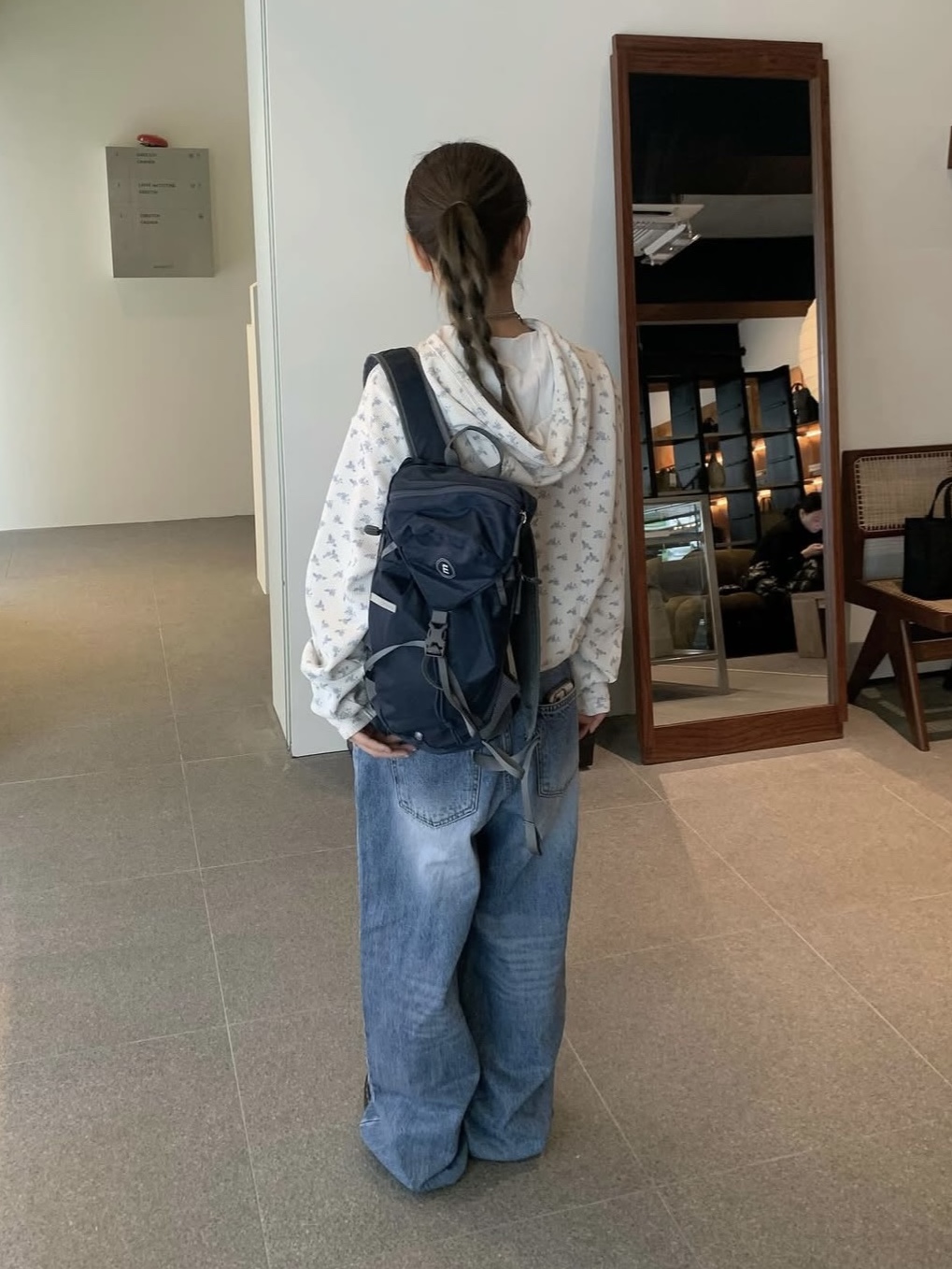 Minitmute Bask Backpack 11L Gray, Dr. Martens Zebzag Mules Black 착용 스타일 - 2