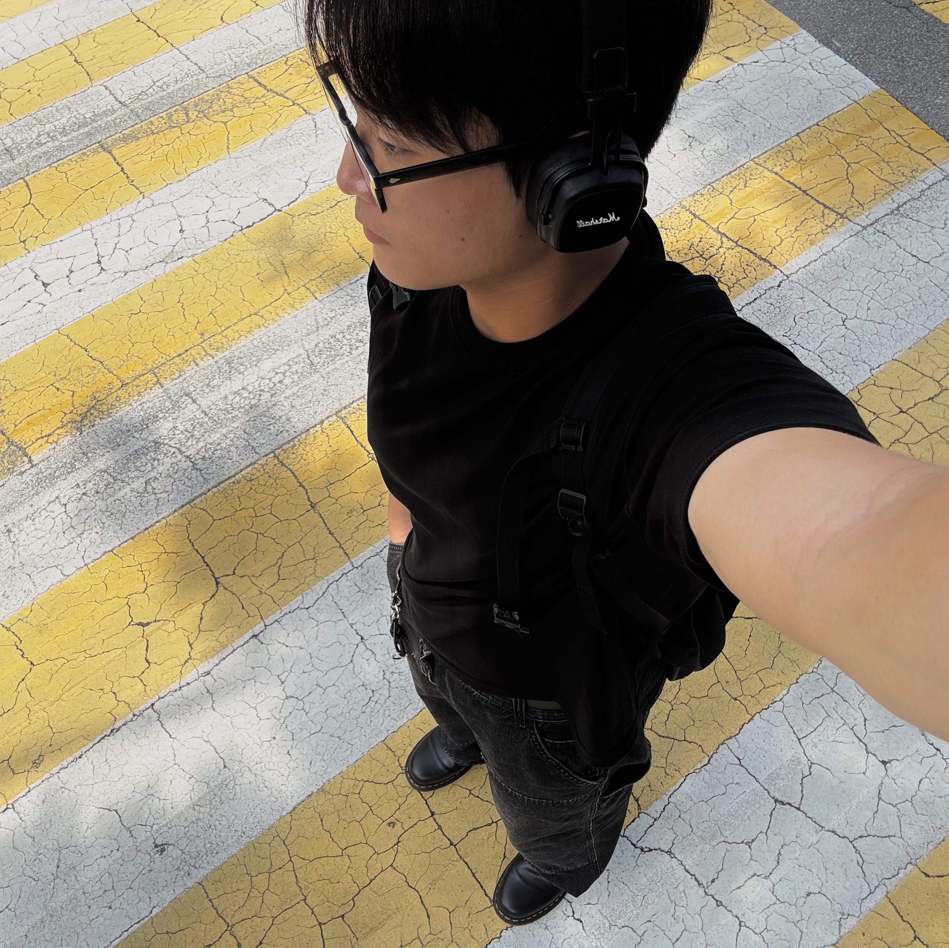 Dr. Martens 1461 Smooth Black, Marshall Major IV Black (Korean Ver.) 착용 스타일