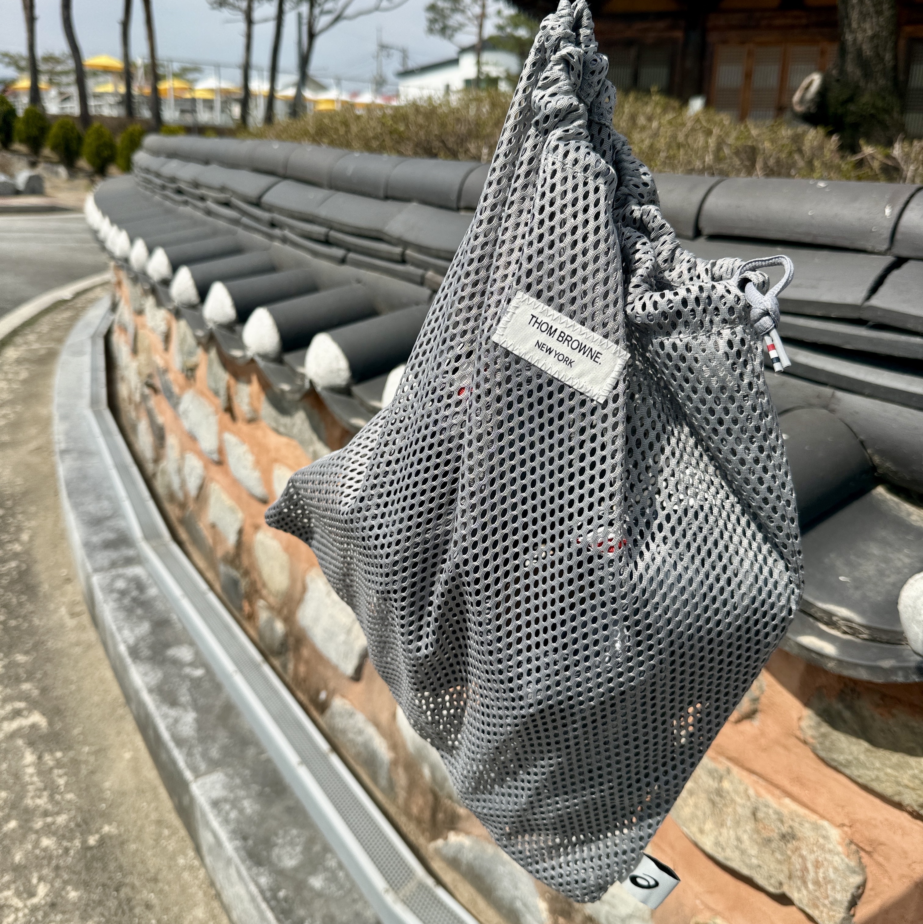 Asics x Thom Browne Gel-Kayano 14 Grey 착용 스타일 - 6