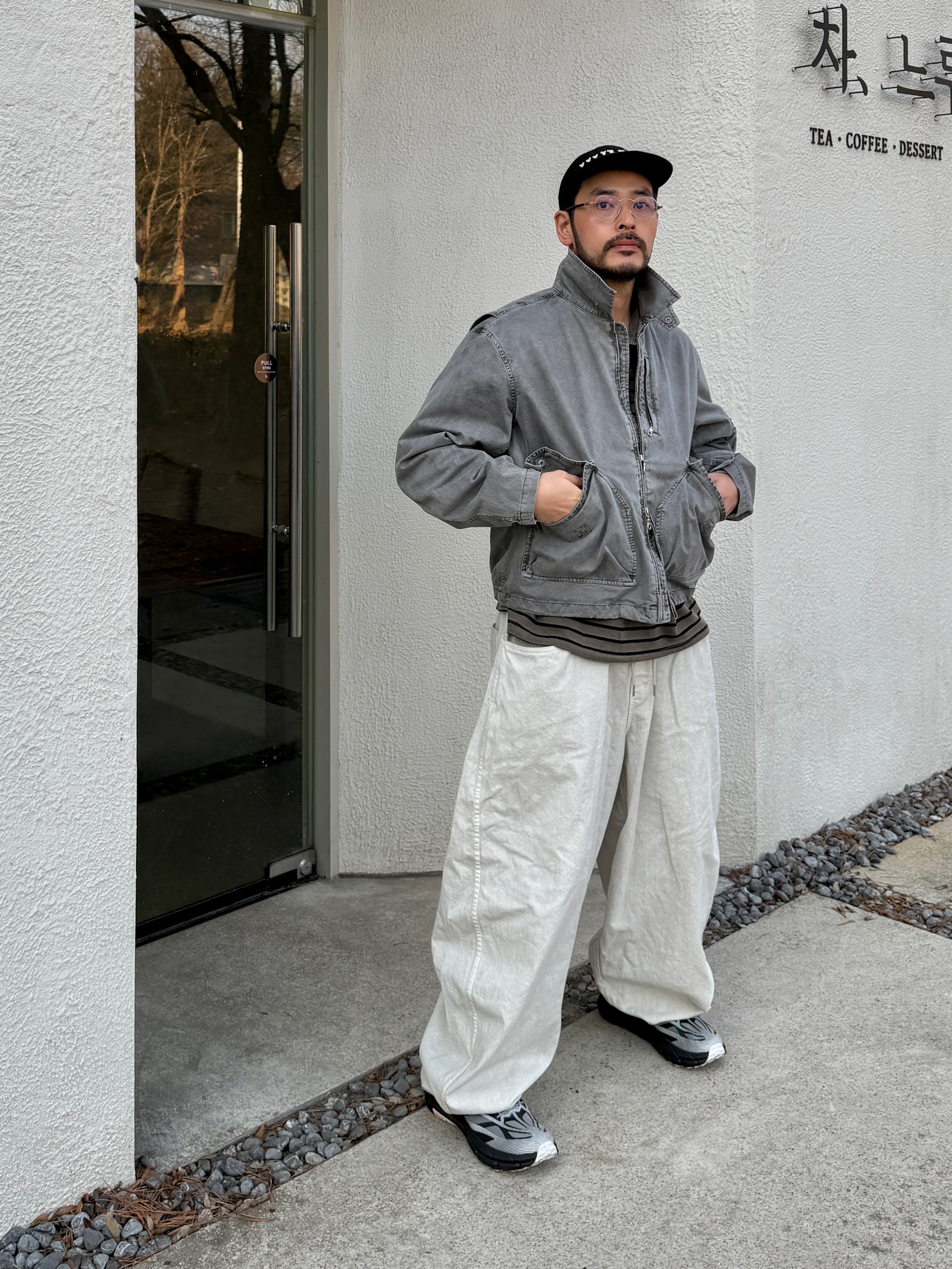 Hoka Mafate Speed 4 Lite TS Black White 착용 스타일 - 2