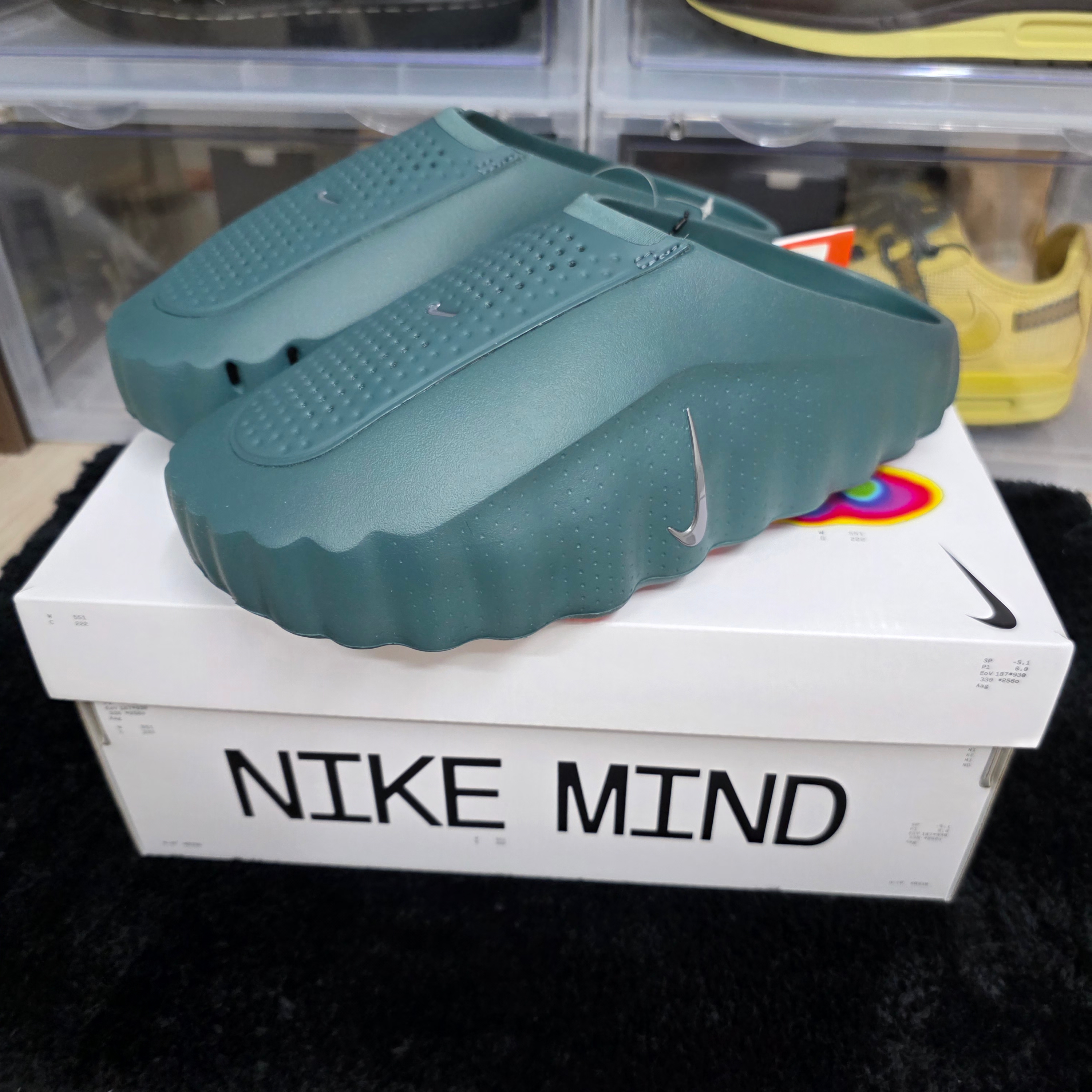 Nike Mind 001 Mineral Slate Metallic Platinum 착용 스타일