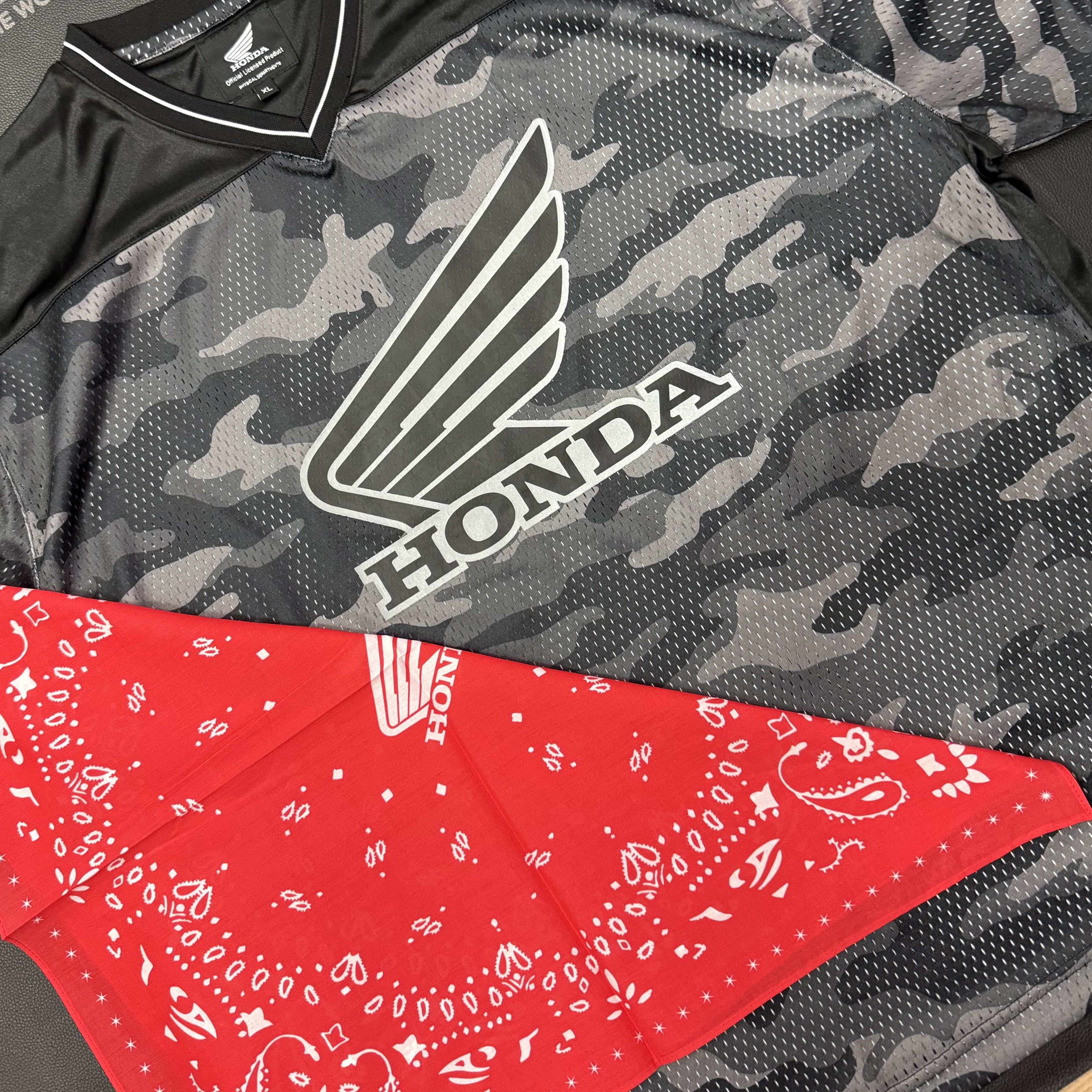 Honda Original Wing Logo Camo Mesh T-Shirt Black 착용 스타일