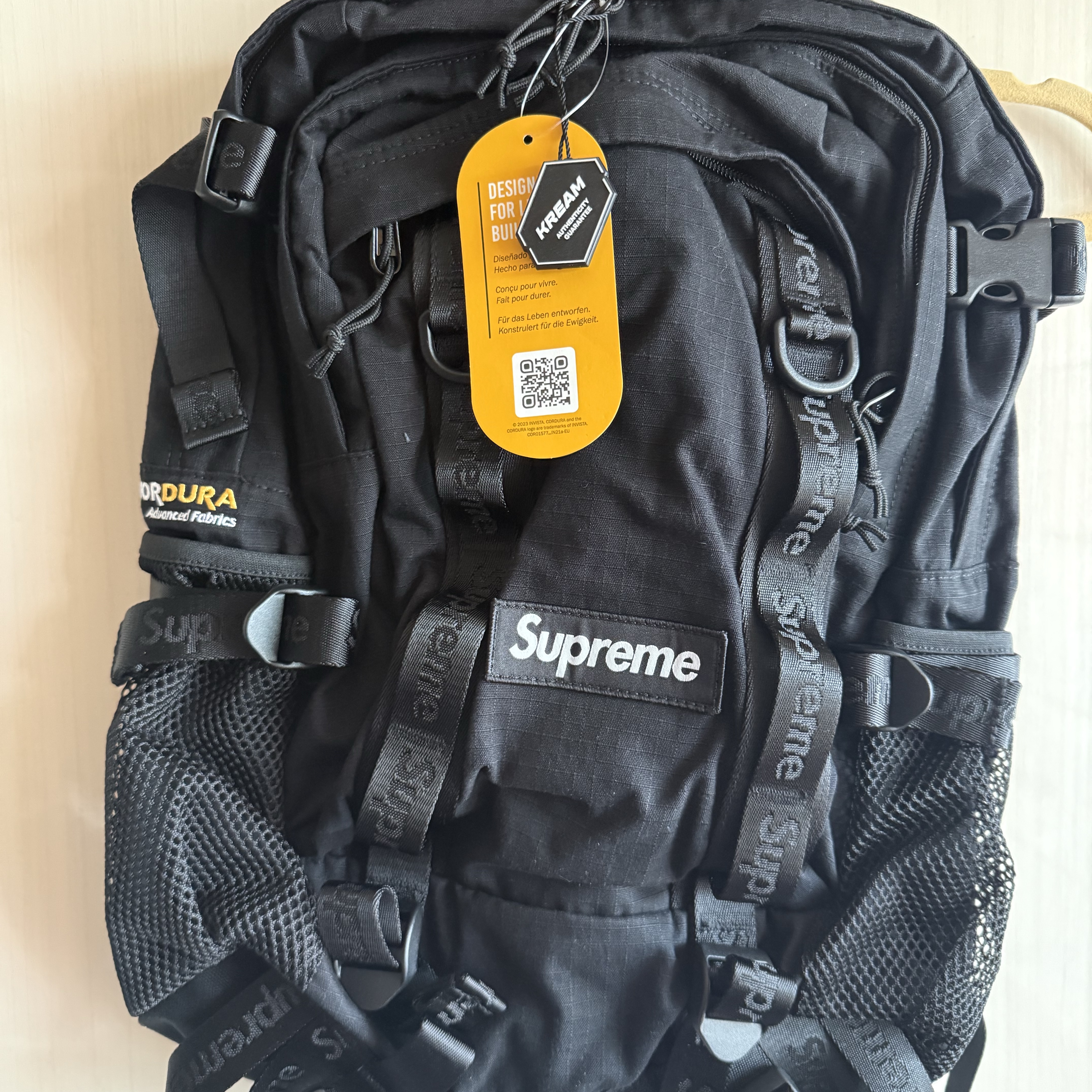 Supreme Backpack Black - 26SS, (TD) Jordan 1 x Travis Scott Retro Low OG SP Velvet Brown and Dark Mocha 착용 스타일 - 1