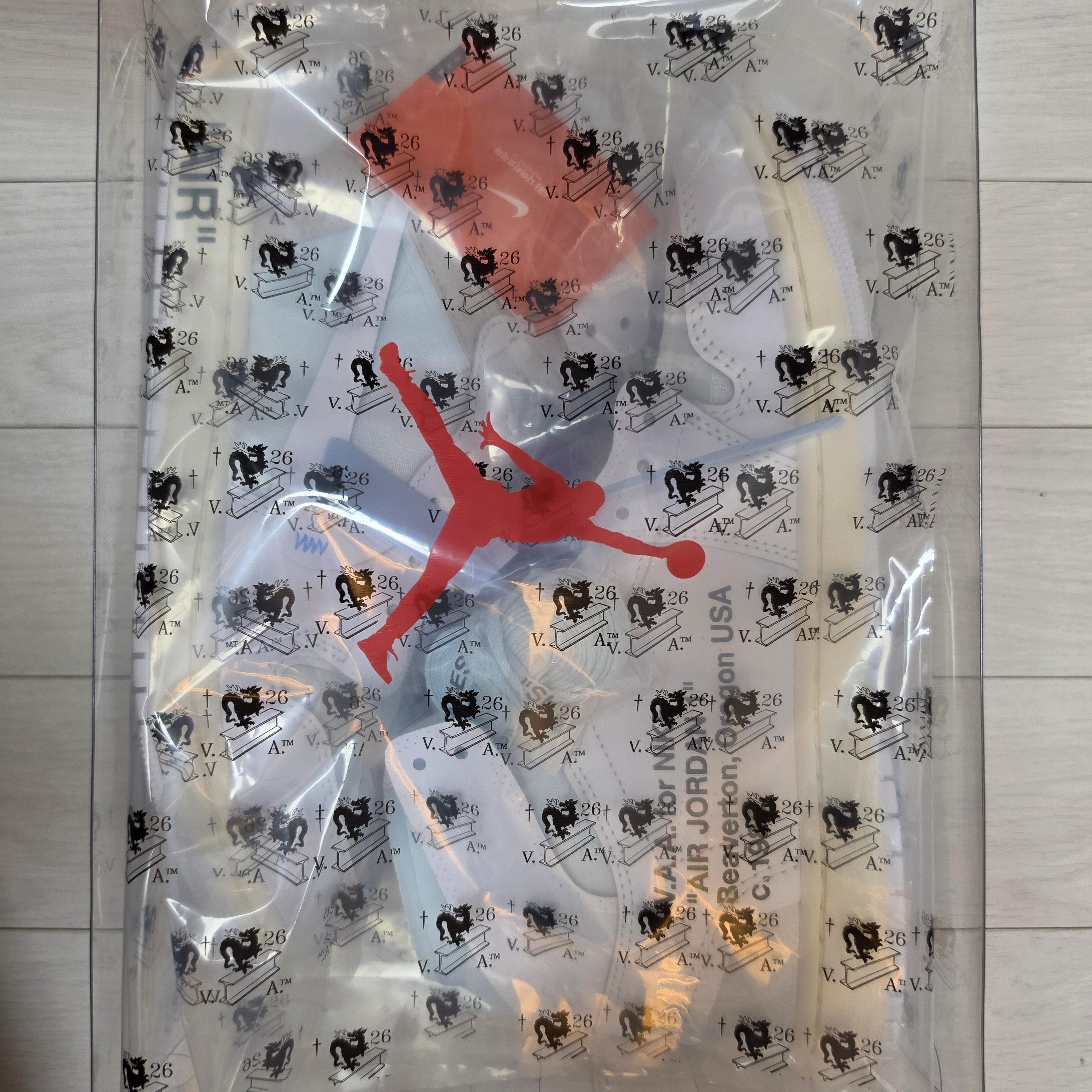 Jordan 1 x Virgil Abloh Archive Retro High Alaska White 착용 스타일 - 10