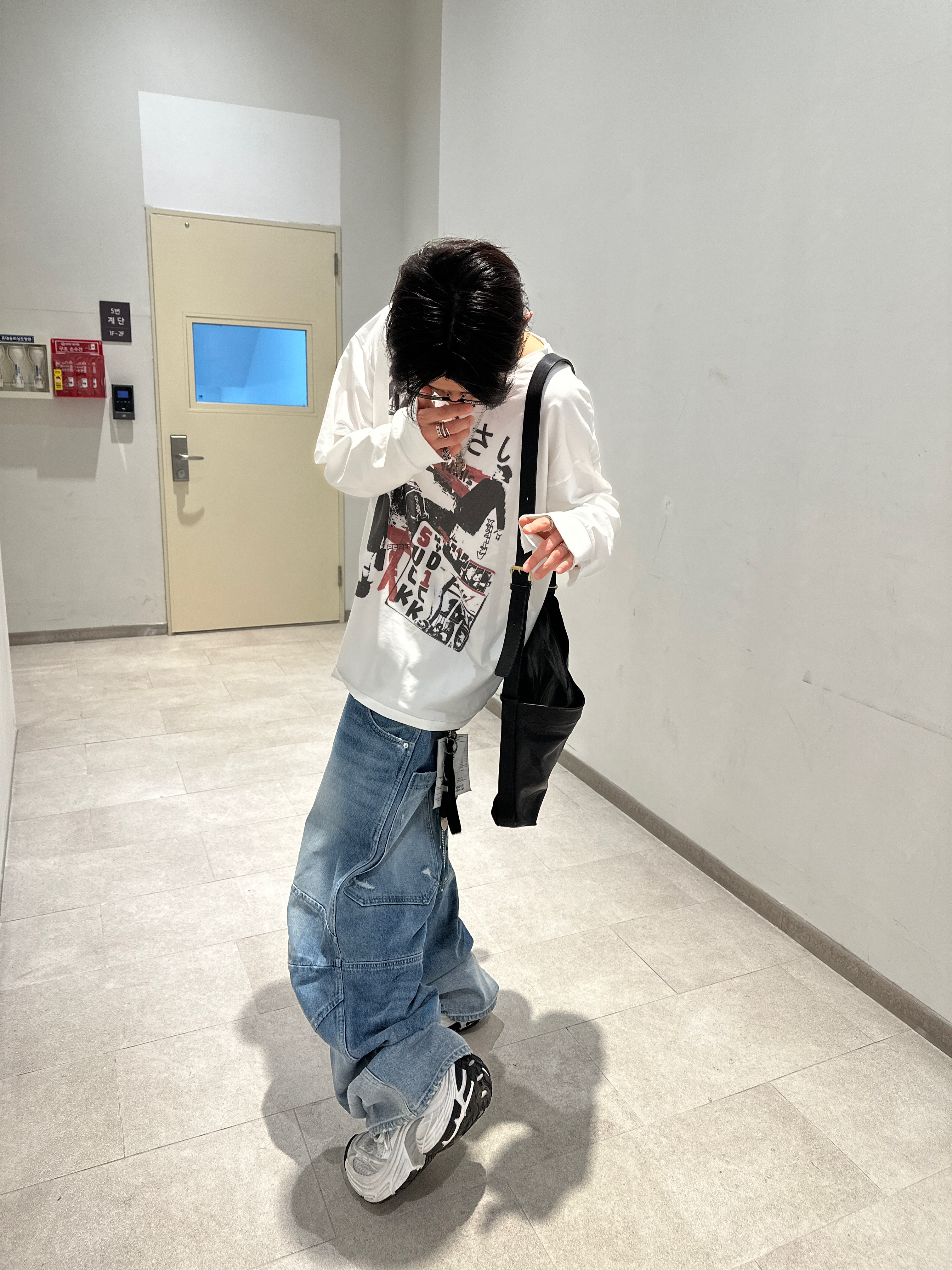 qualisartifexpereo 5-1 Long Sleeve Cream, MJD 3D Knee Denim Pants Blue 착용 스타일 - 2