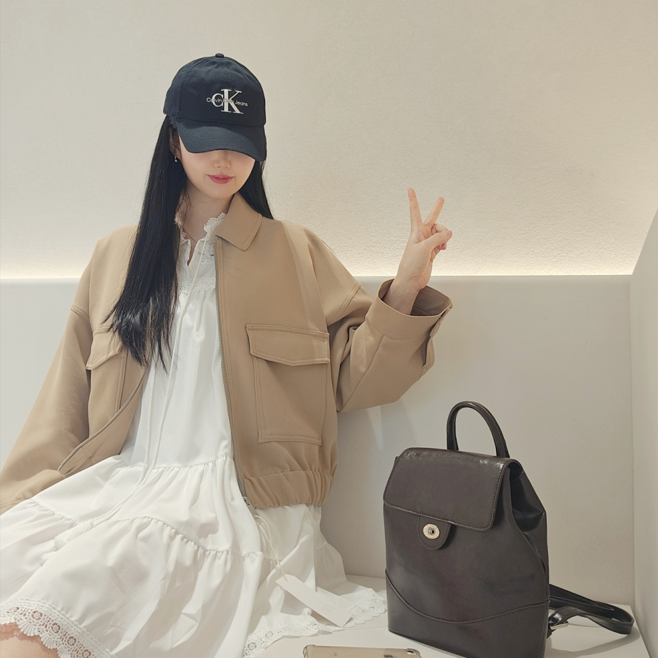 Calvin Klein CKJ Monogram Embroidery Ball Cap Black 착용 스타일 - 2
