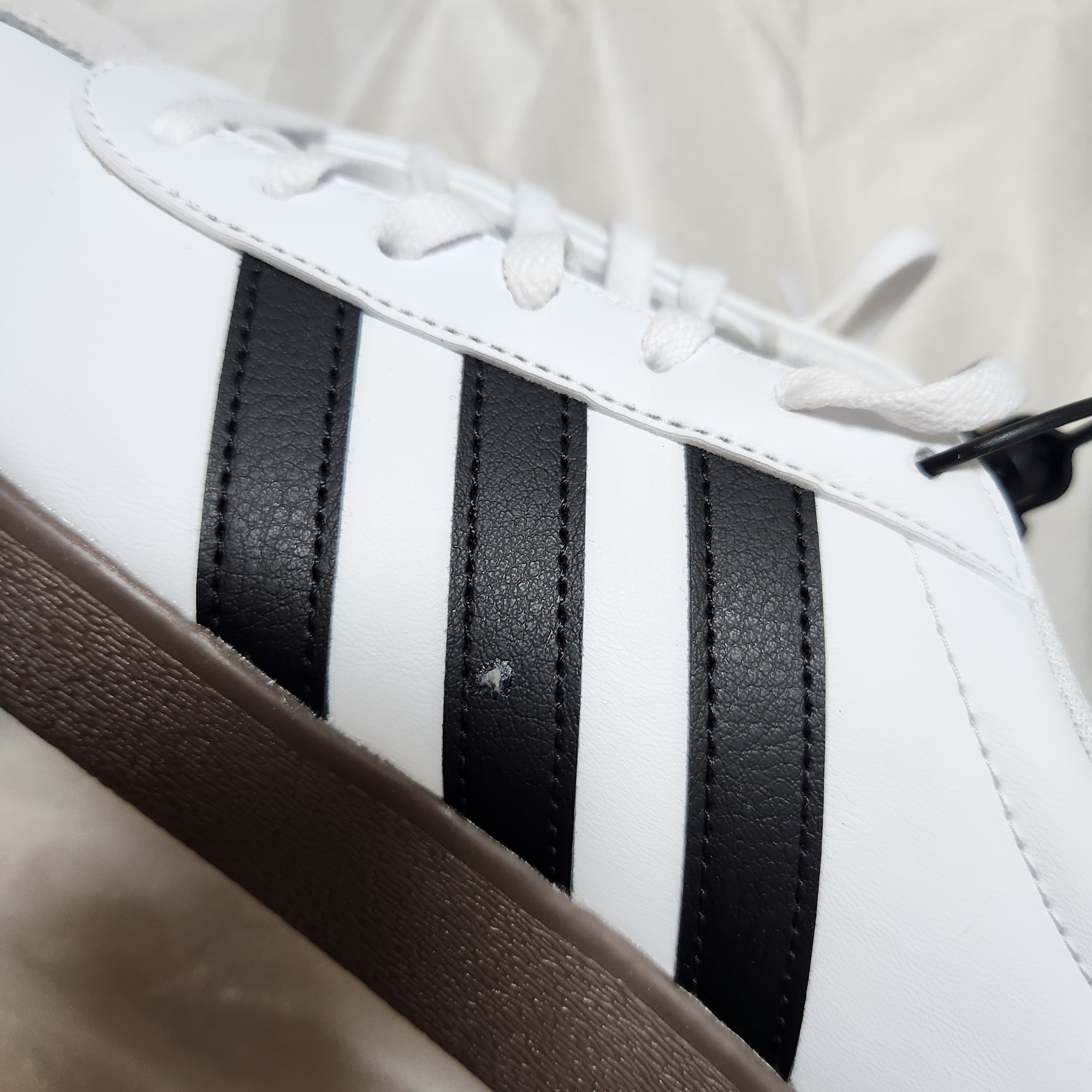 Adidas VL Court Base Cloud White Core Black 착용 스타일 - 1