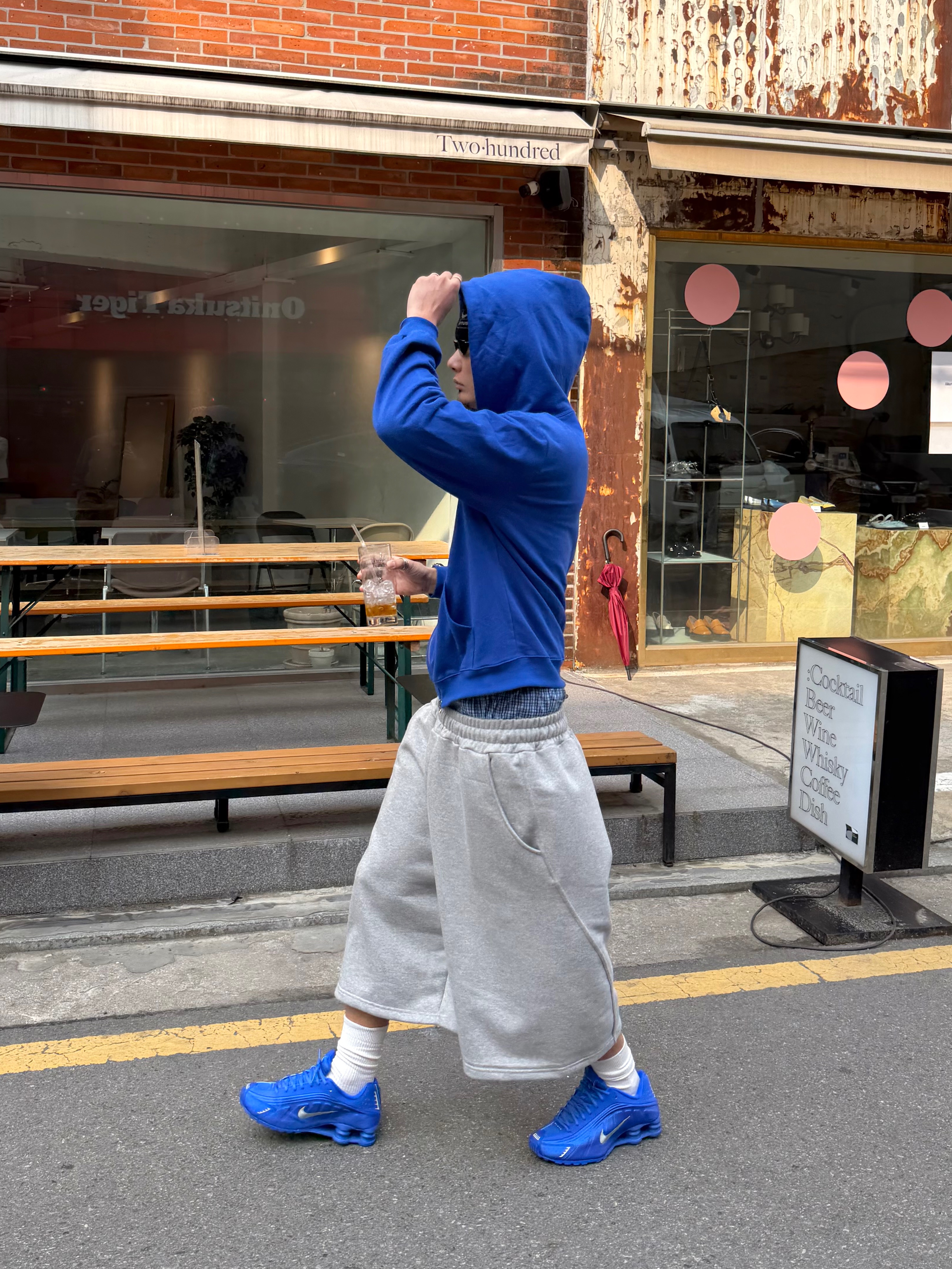 (W) Nike Shox R4 Racer Blue and Metallic Silver, Nike x Stussy Skull Cap Black 착용 스타일 - 3