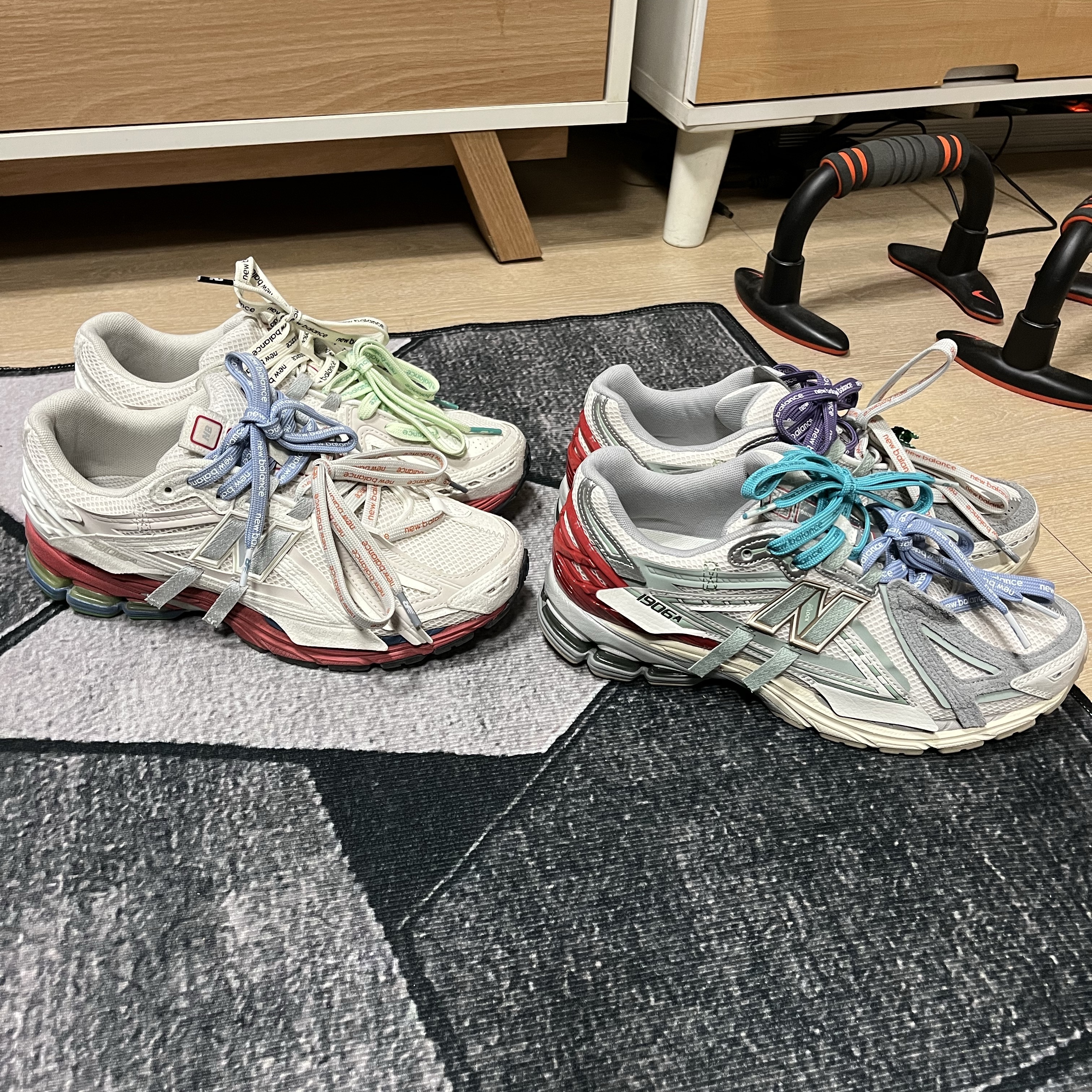 New Balance 1906A Sea Salt Moonbeam, New Balance 1906A Sea Salt Lone Star Grey - D Standard 착용 스타일 - 1