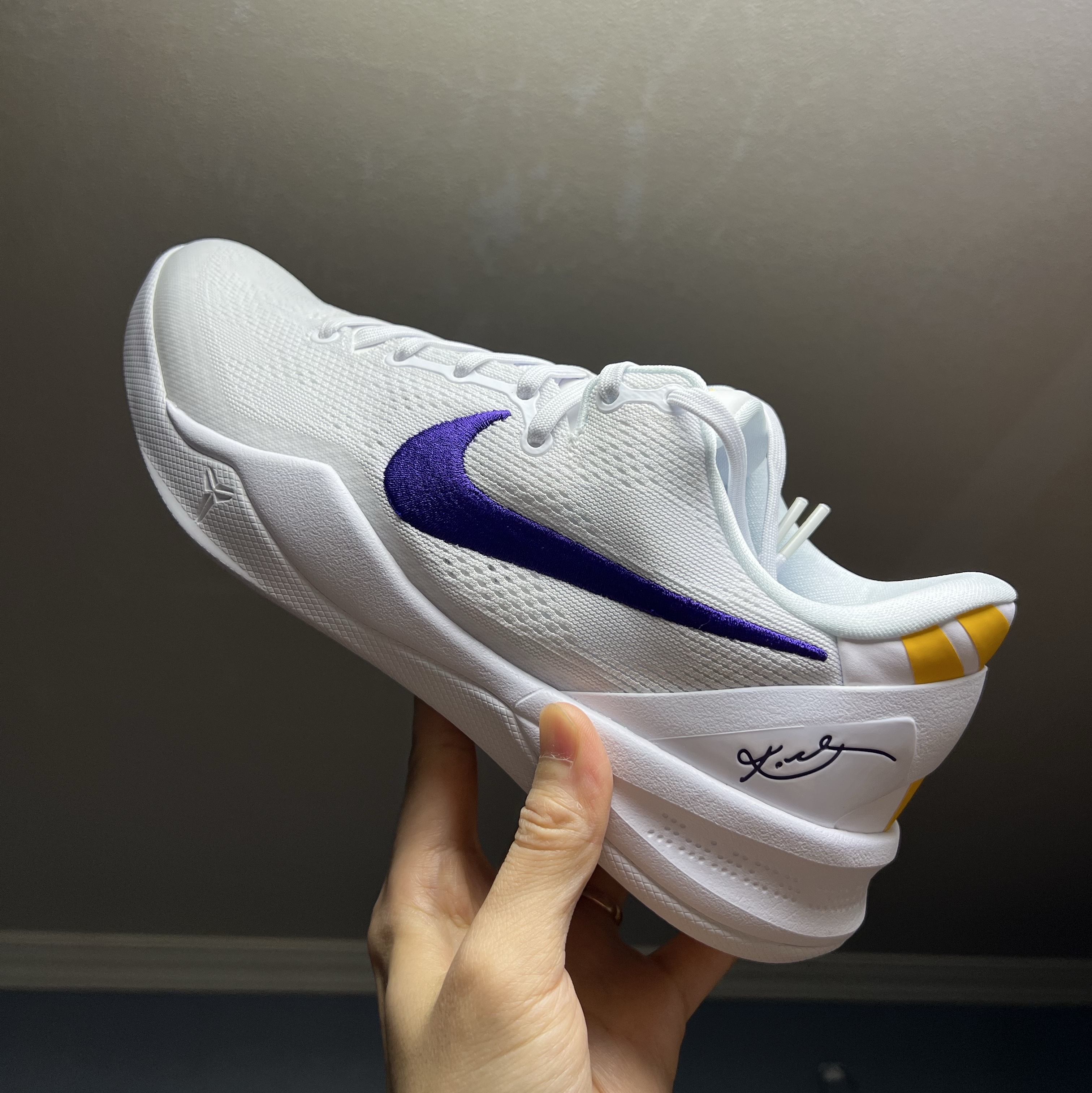 Nike Kobe 8 Protro White and Court Purple 착용 스타일
