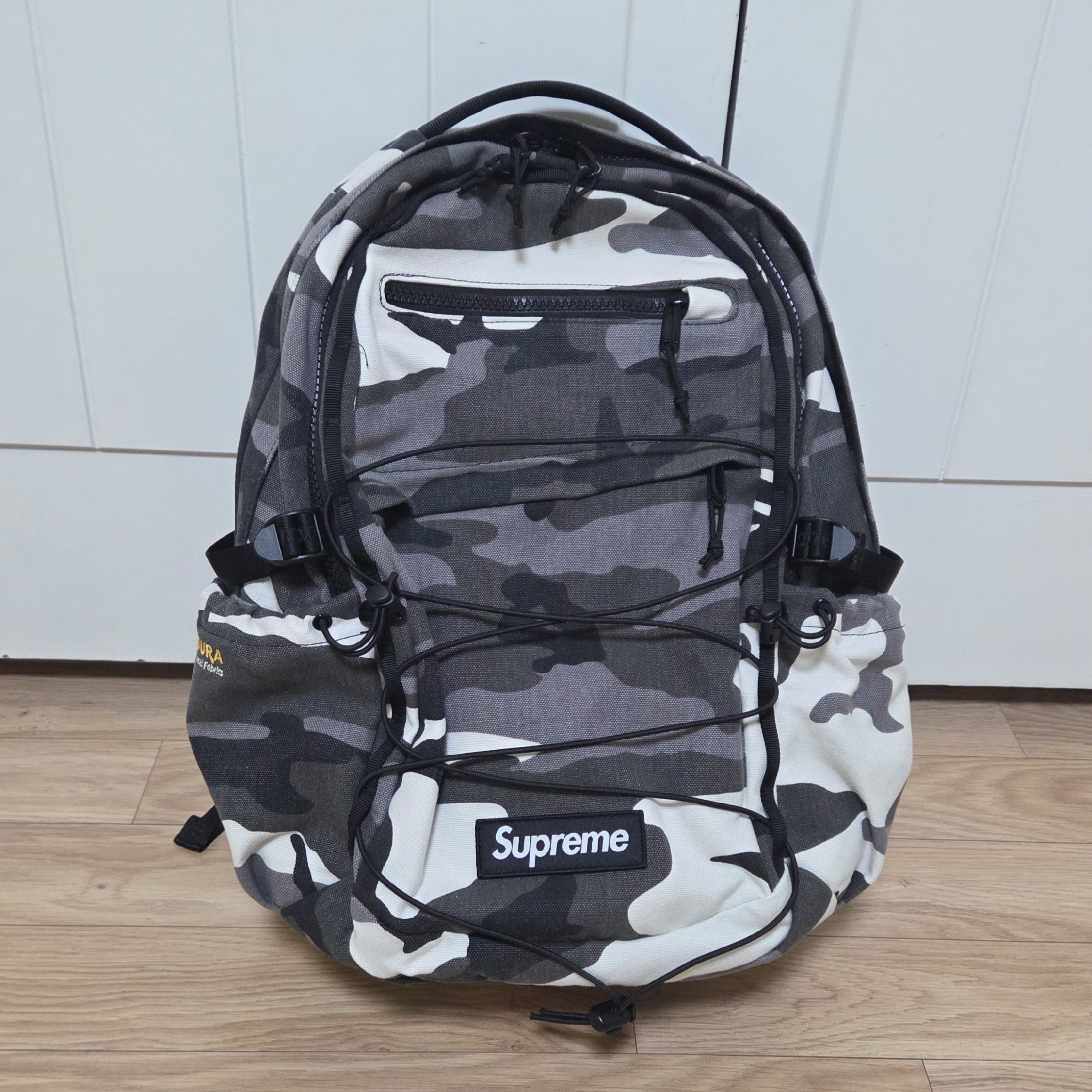 Supreme Backpack Snow Camo - 25SS 착용 스타일