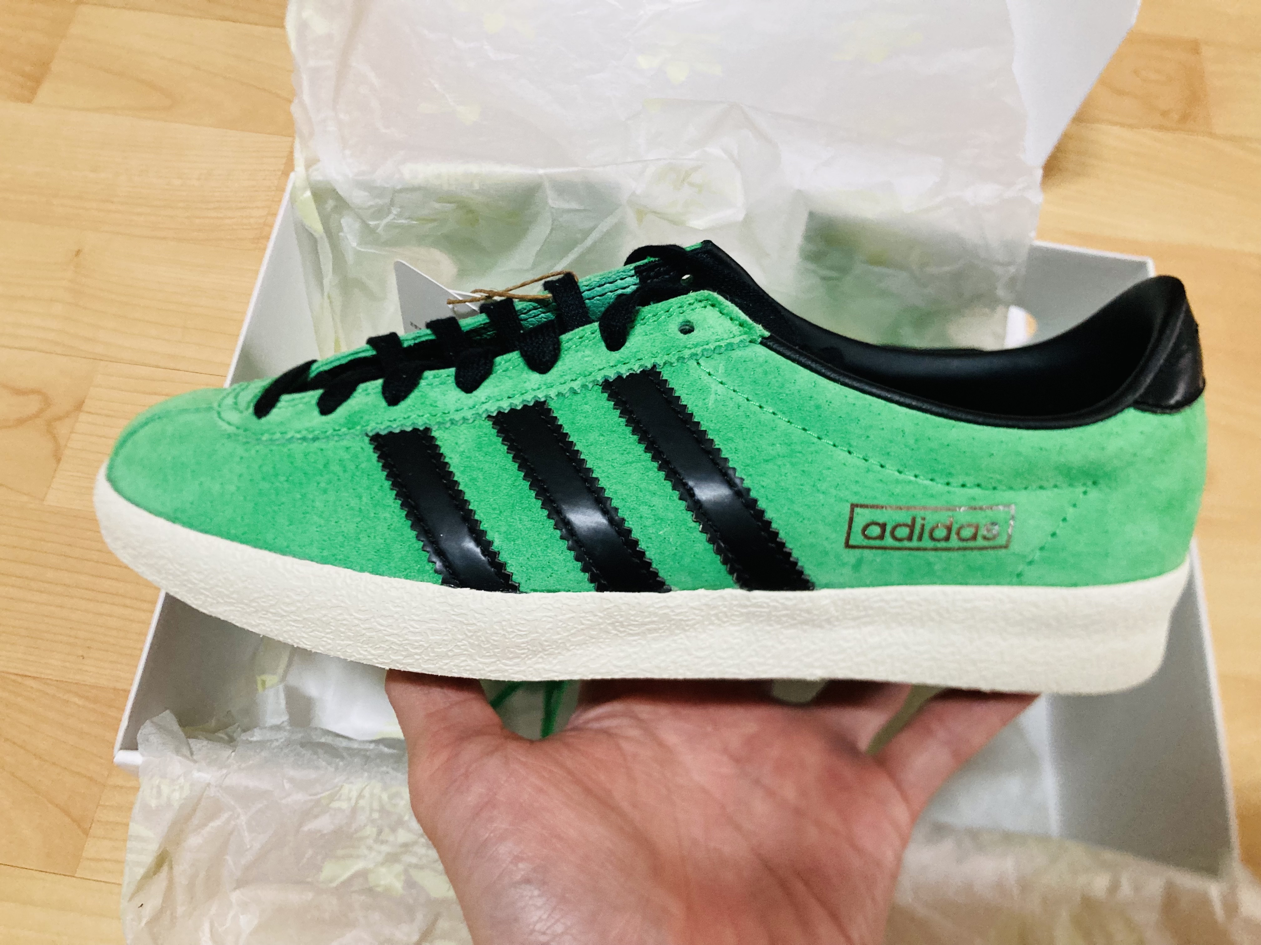 Adidas Mexicana Prototype Vivid Green Core Black 착용 스타일