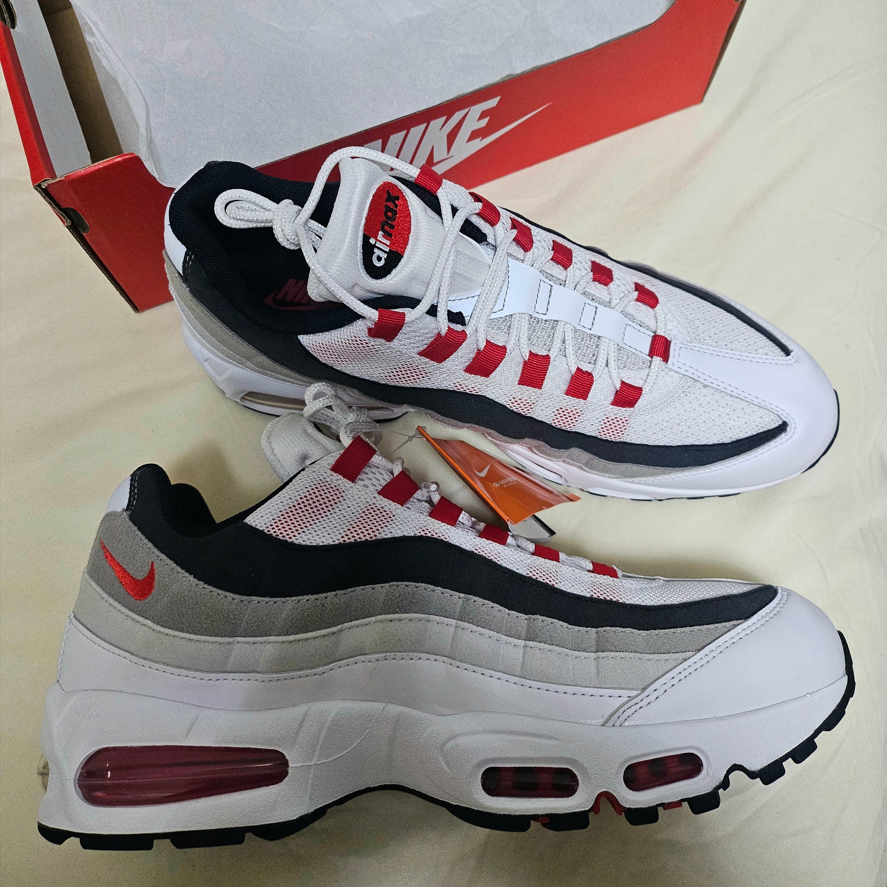 Nike Air Max 95 Big Bubble Comet Red 착용 스타일