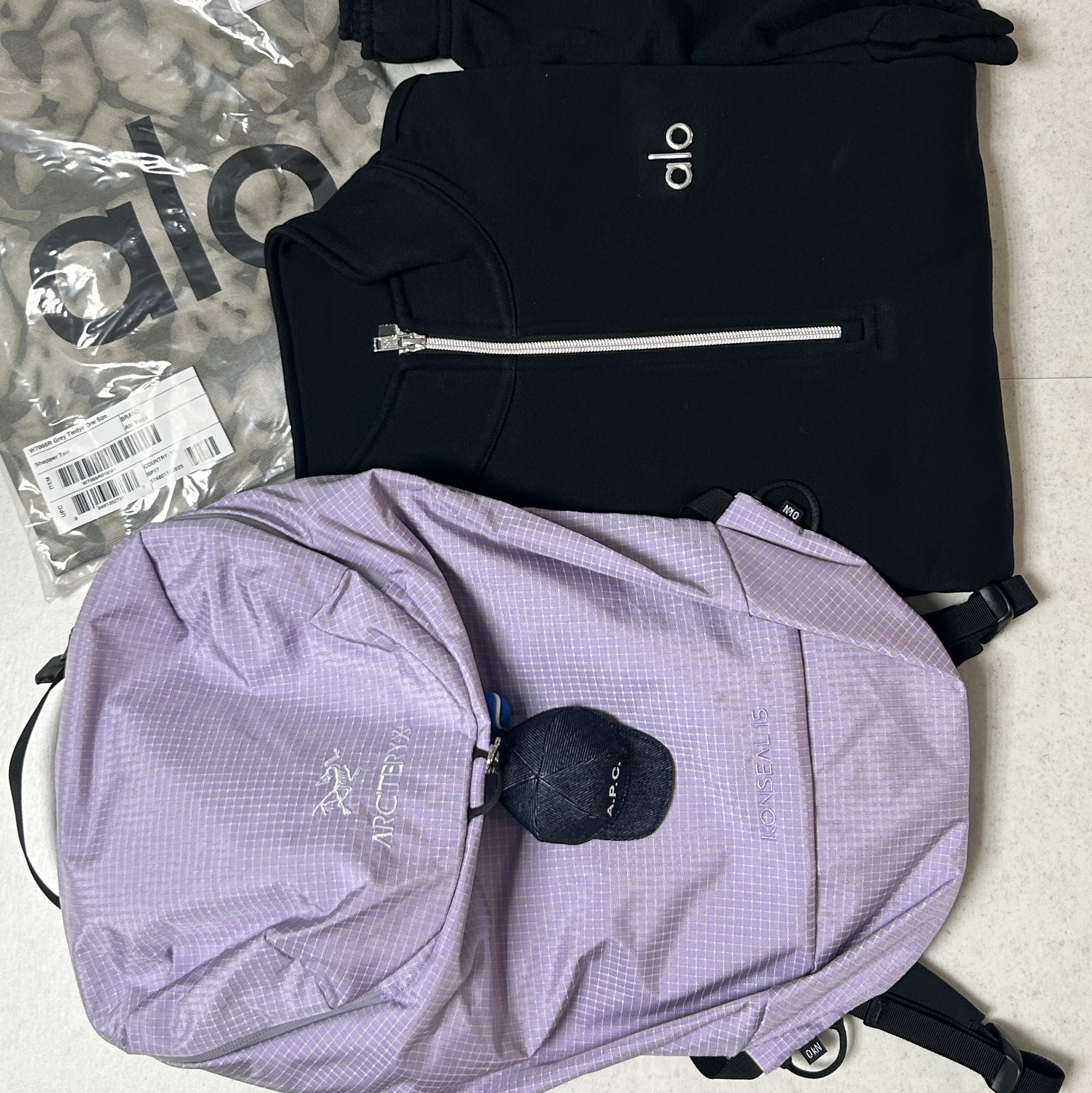 Arc'teryx Konseal 15 Backpack Mallow 착용 스타일