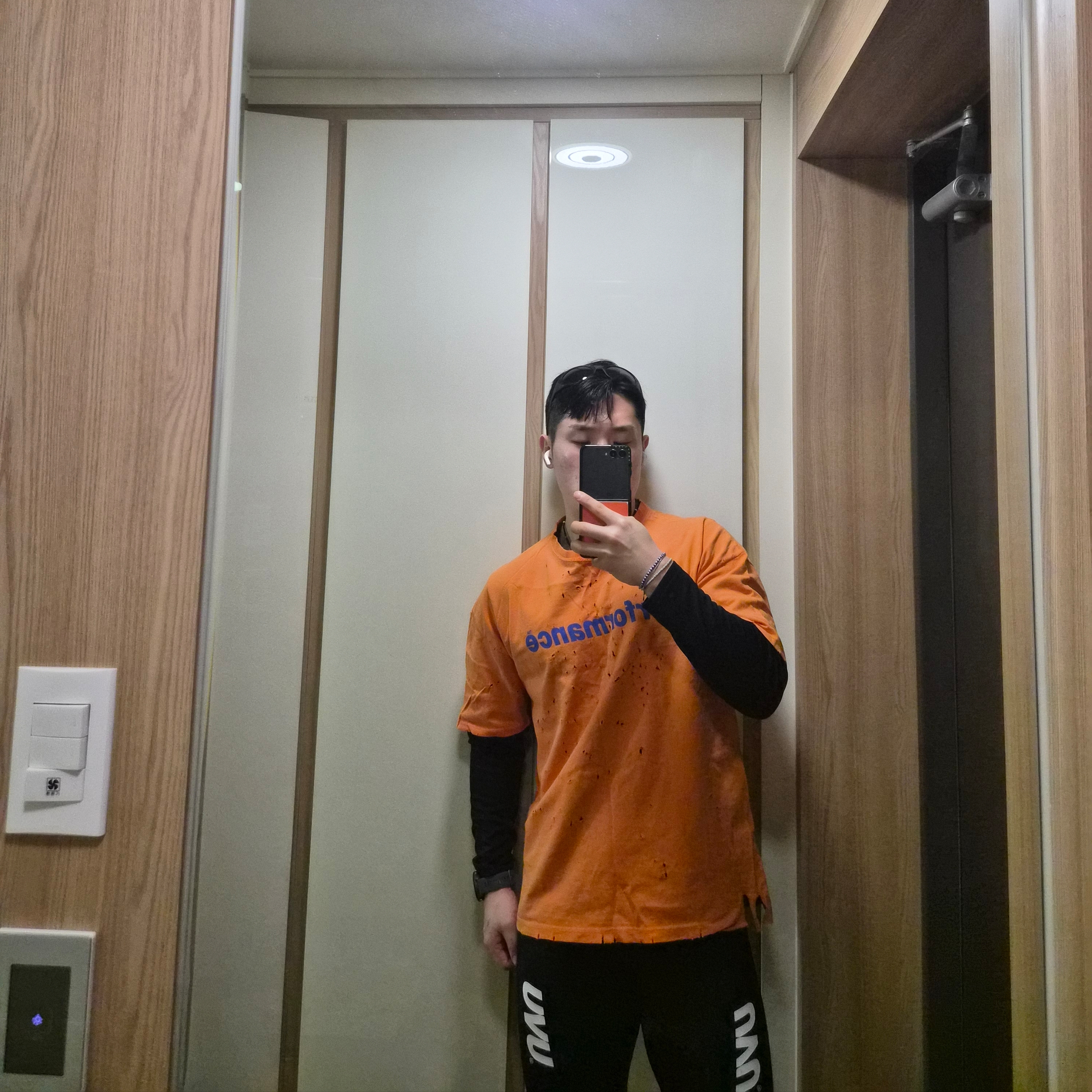 UVU Half Tight 2.0 Black 착용 스타일