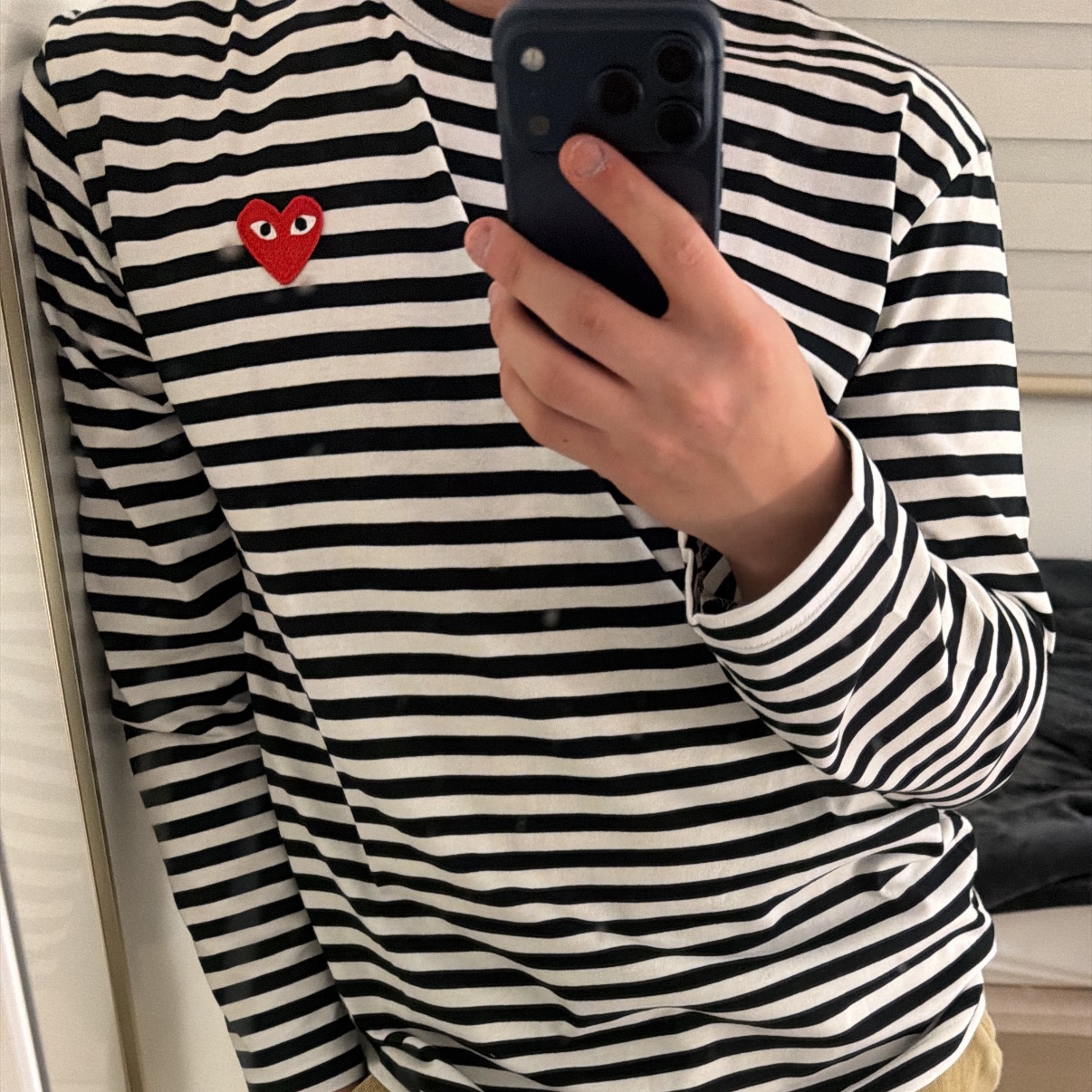 Play Comme des Garcons Striped LS T-Shirt Black White 착용 스타일 - 1