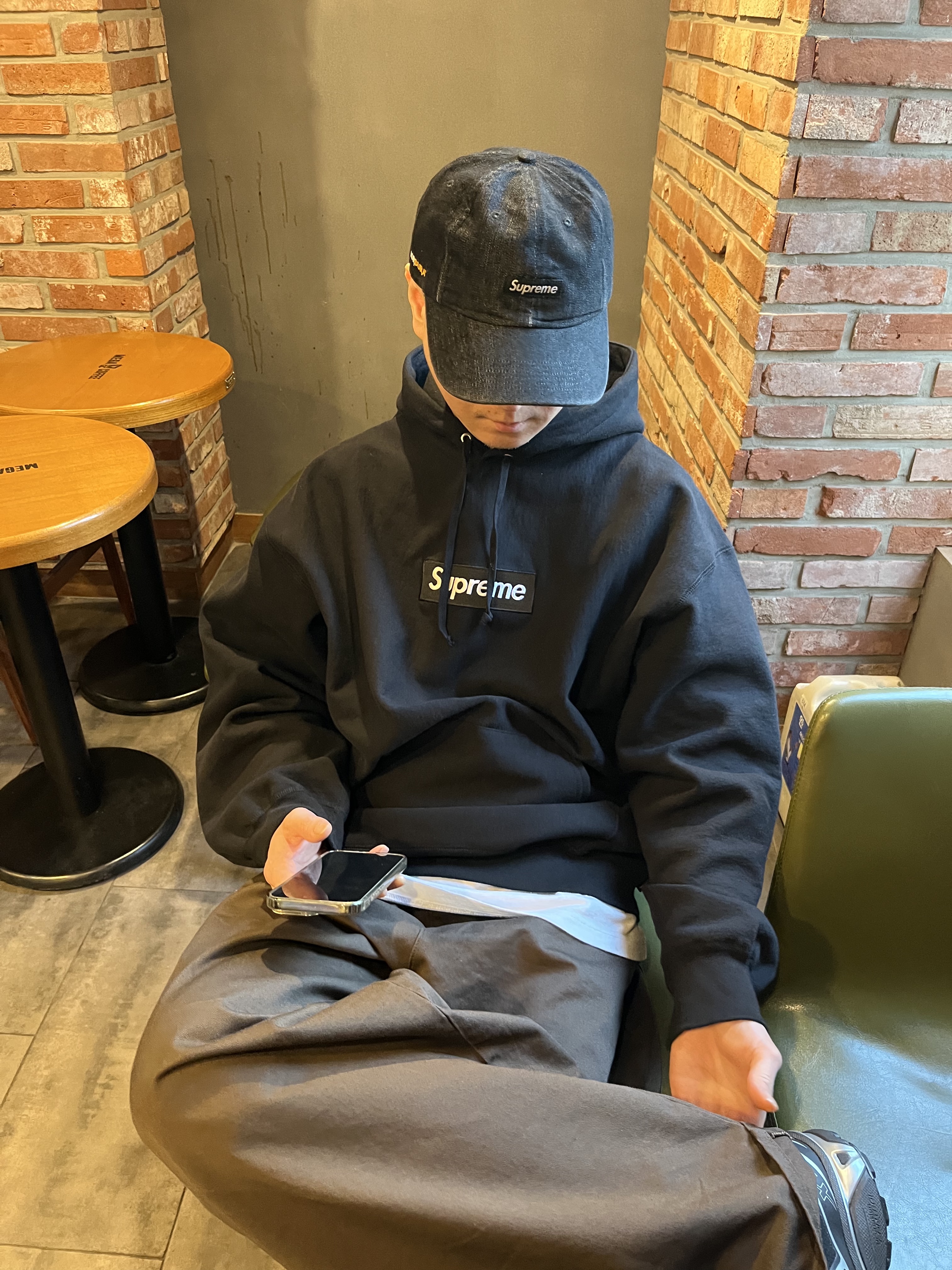 Supreme Box Logo Hooded Sweatshirt Black - 23FW 착용 스타일 - 2