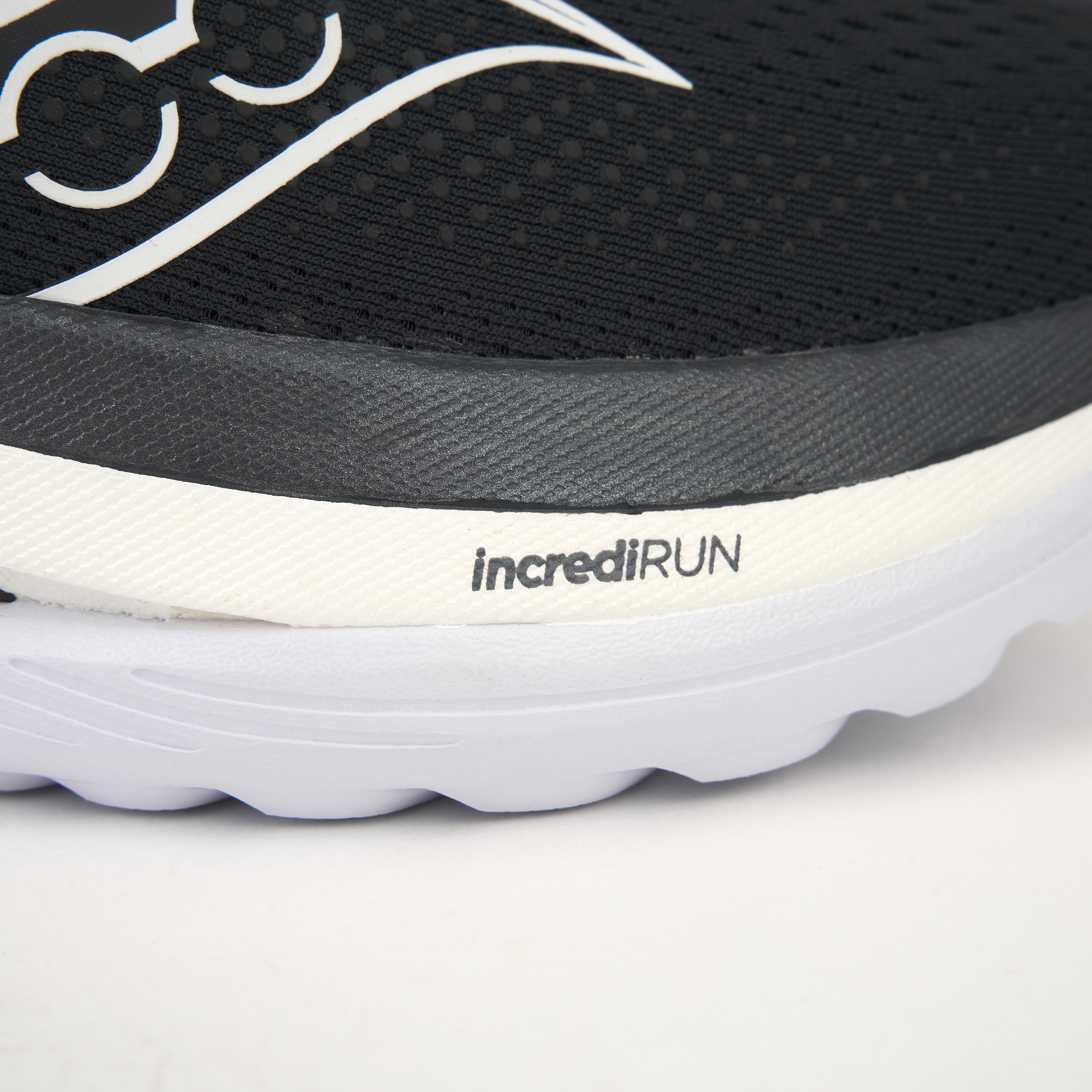 써코니 엔돌핀 트레이너 블랙 화이트(Saucony Endorphin Trainer Black White) - 7