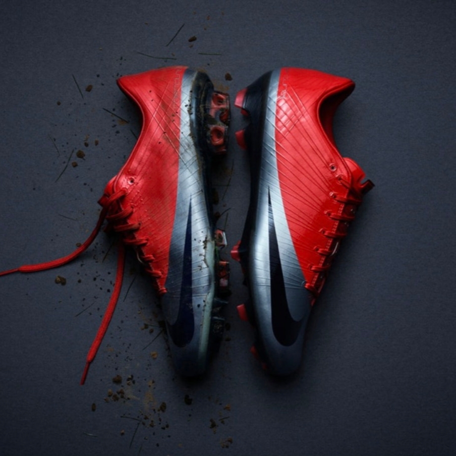 Nike Mercurial Superfly RGN FG SE Max Orange Metallic Silver 착용 스타일