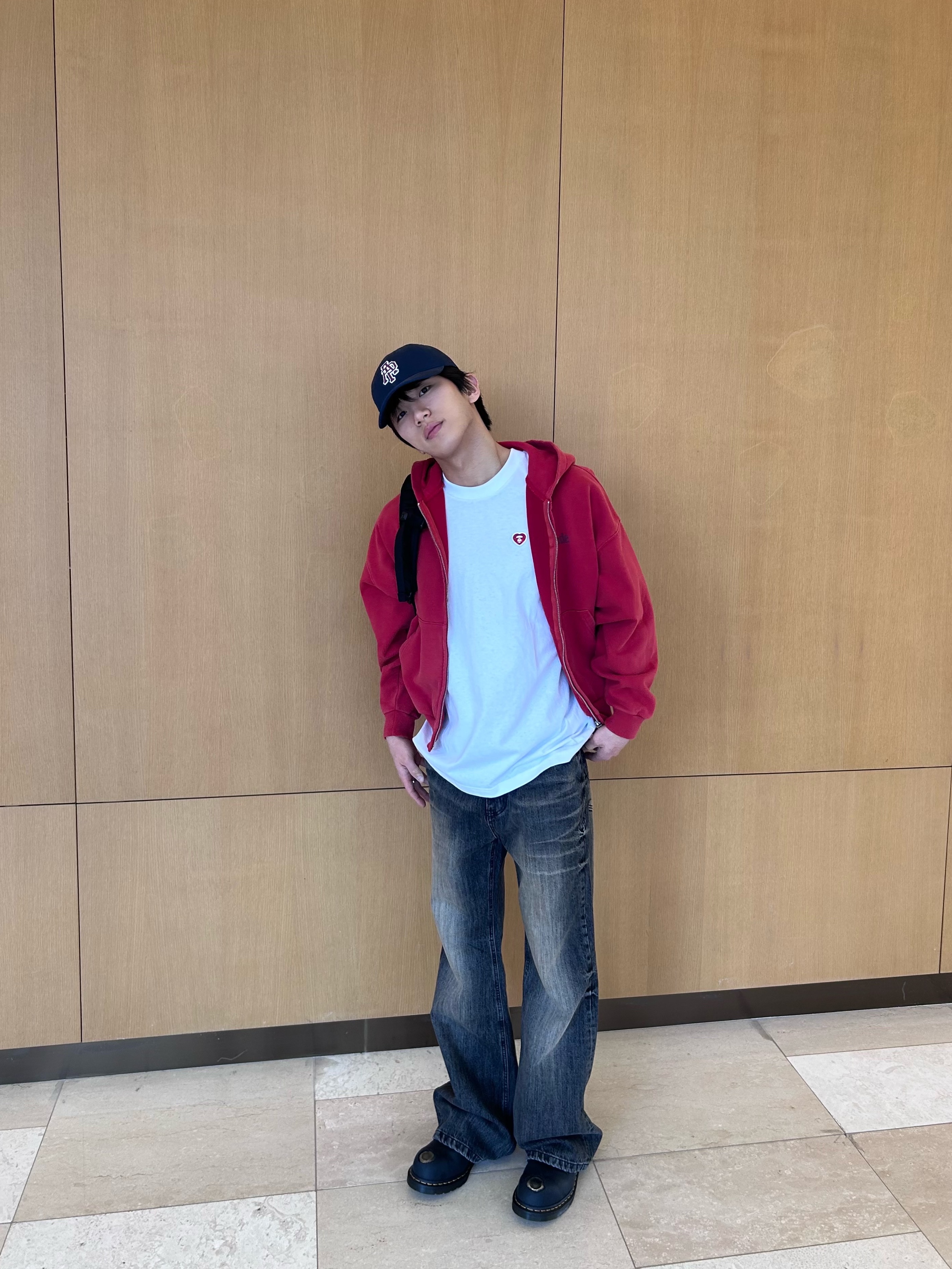 AAPE Now Heart Tee White - 26SS, AAPE Basic Cap Navy - 25FW 착용 스타일 - 3