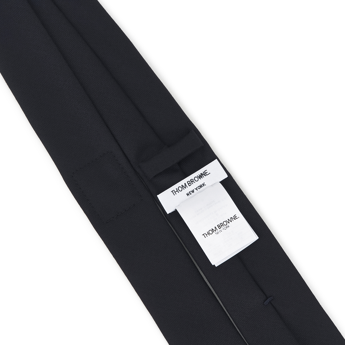 톰브라운 슈퍼 120수 트윌 넥타이 네이비(Thom Browne Super 120S Twill Necktie Navy) - 3