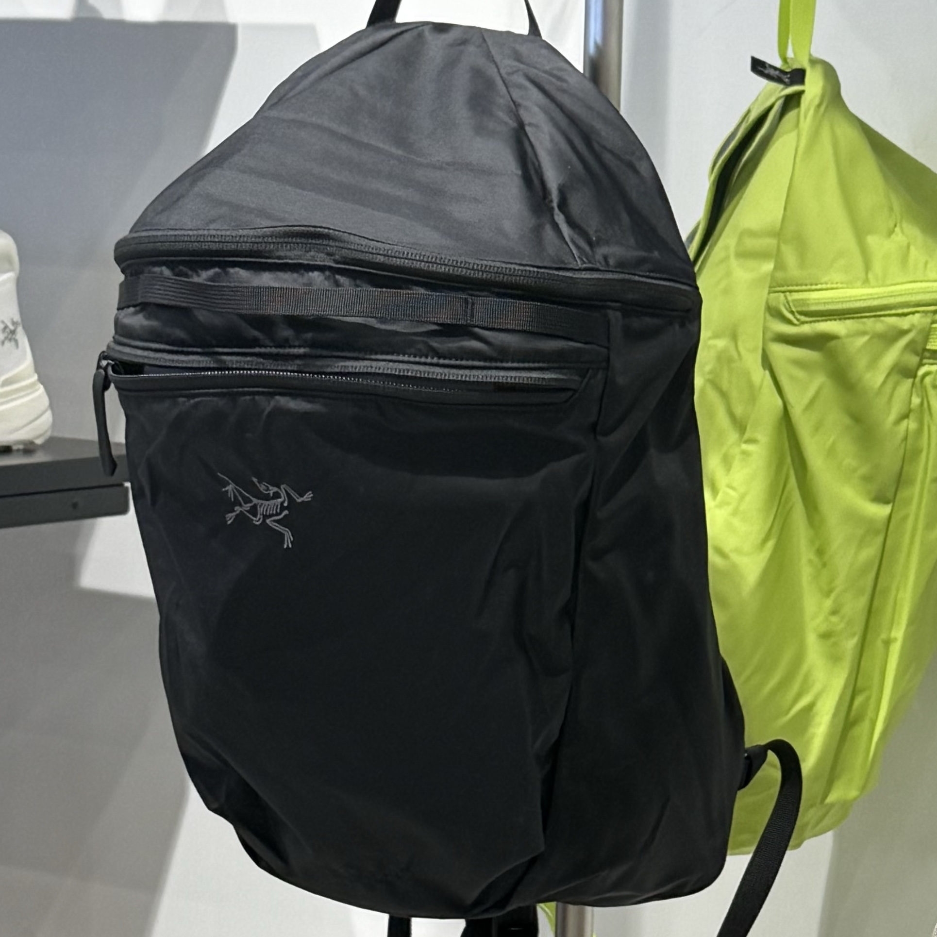 Arc'teryx Heliad 15 Backpack Black 착용 스타일